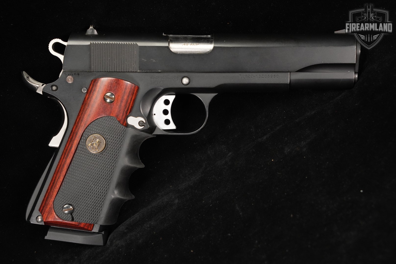 TISAS ZIG M1911 45 ACP AS M-1911 +3 MAGS & ORIG CASE-img-4