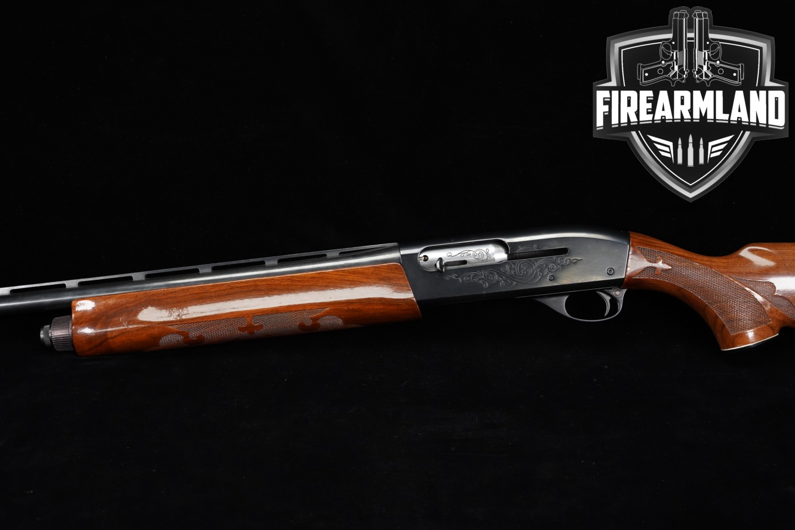 Remington Model 1100 Left-Hand (LH) 20 Gauge High-Gloss Hardwood in Good Condition Thumbnail