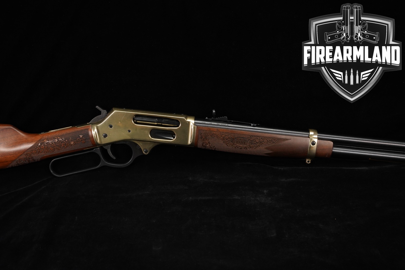 Henry Repeating Arms Model H024-4570 Brass Side Gate Lever Action .45-70 Govt. Polished Brass & Walnut in Good Condition Thumbnail
