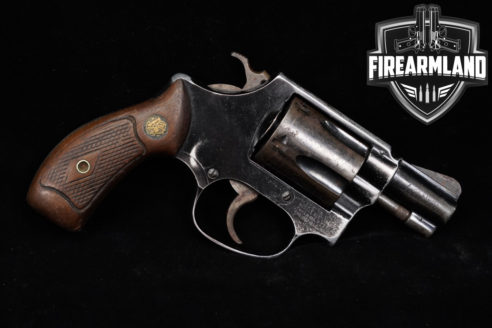 https://cash-for-arms-pictures.s3.amazonaws.com/rec0G4xGhQwVWhMI2/1.jpg