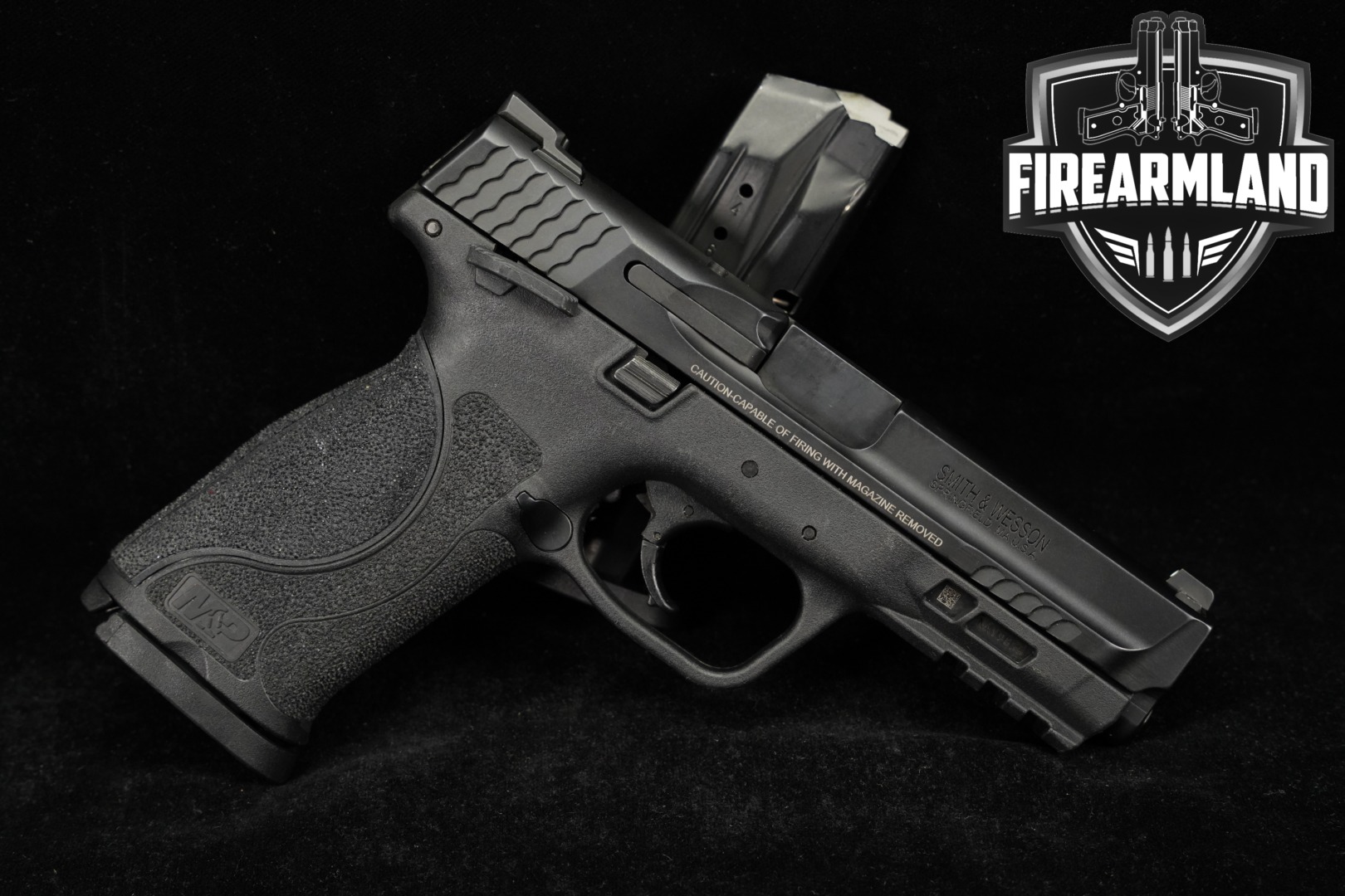 Smith & Wesson (S&W) M&P9 M2.0 Full Size, No Thumb Safety 9mm Luger Black in Good Condition Thumbnail