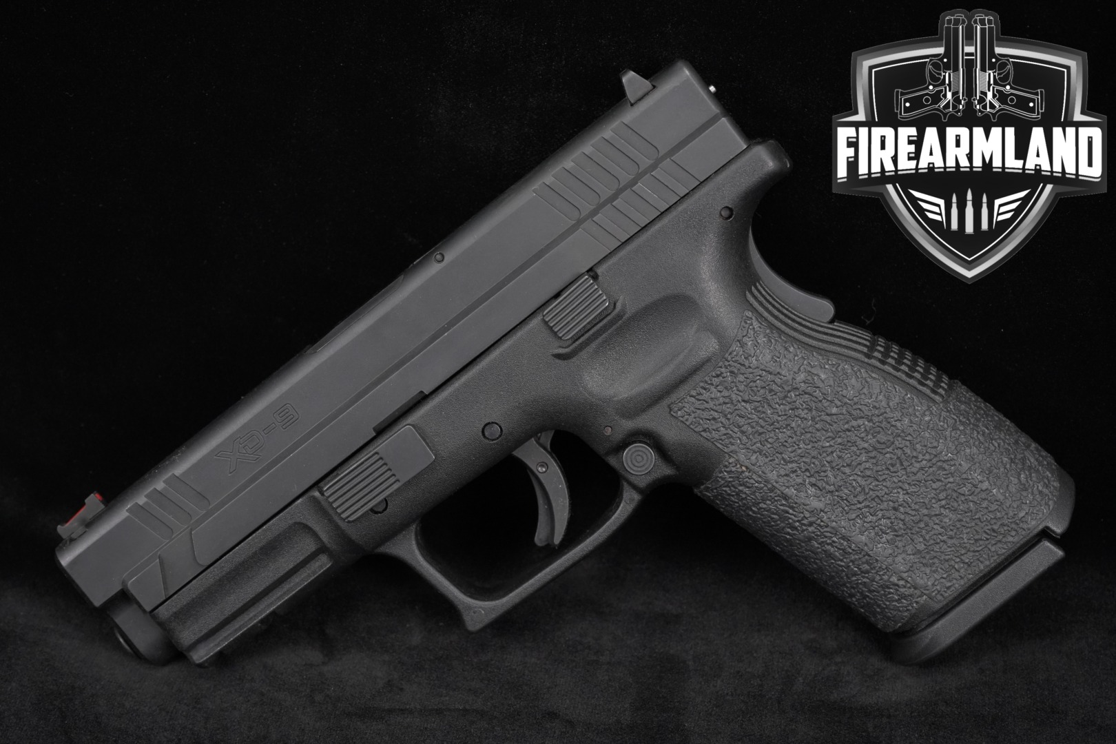 Springfield Armory XD-9 4" Service Model 9mm Luger Black in Very Good Condition Thumbnail