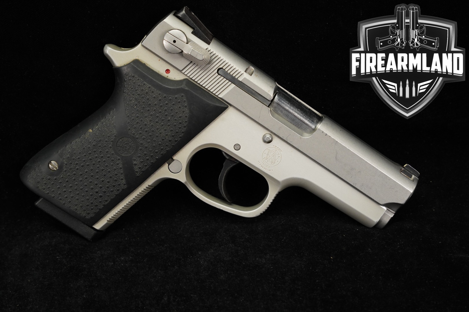 1994 Smith & Wesson (S&W) Model 3913 9mm Luger Two-Tone Stainless in Good Condition Thumbnail