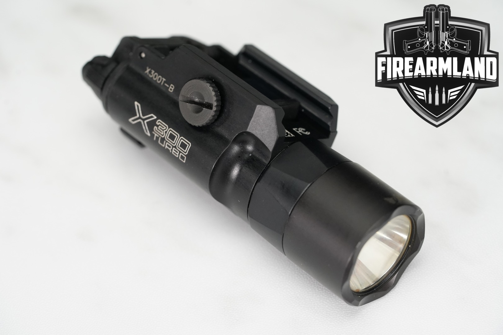 SureFire X300 Turbo in Excellent Condition Thumbnail