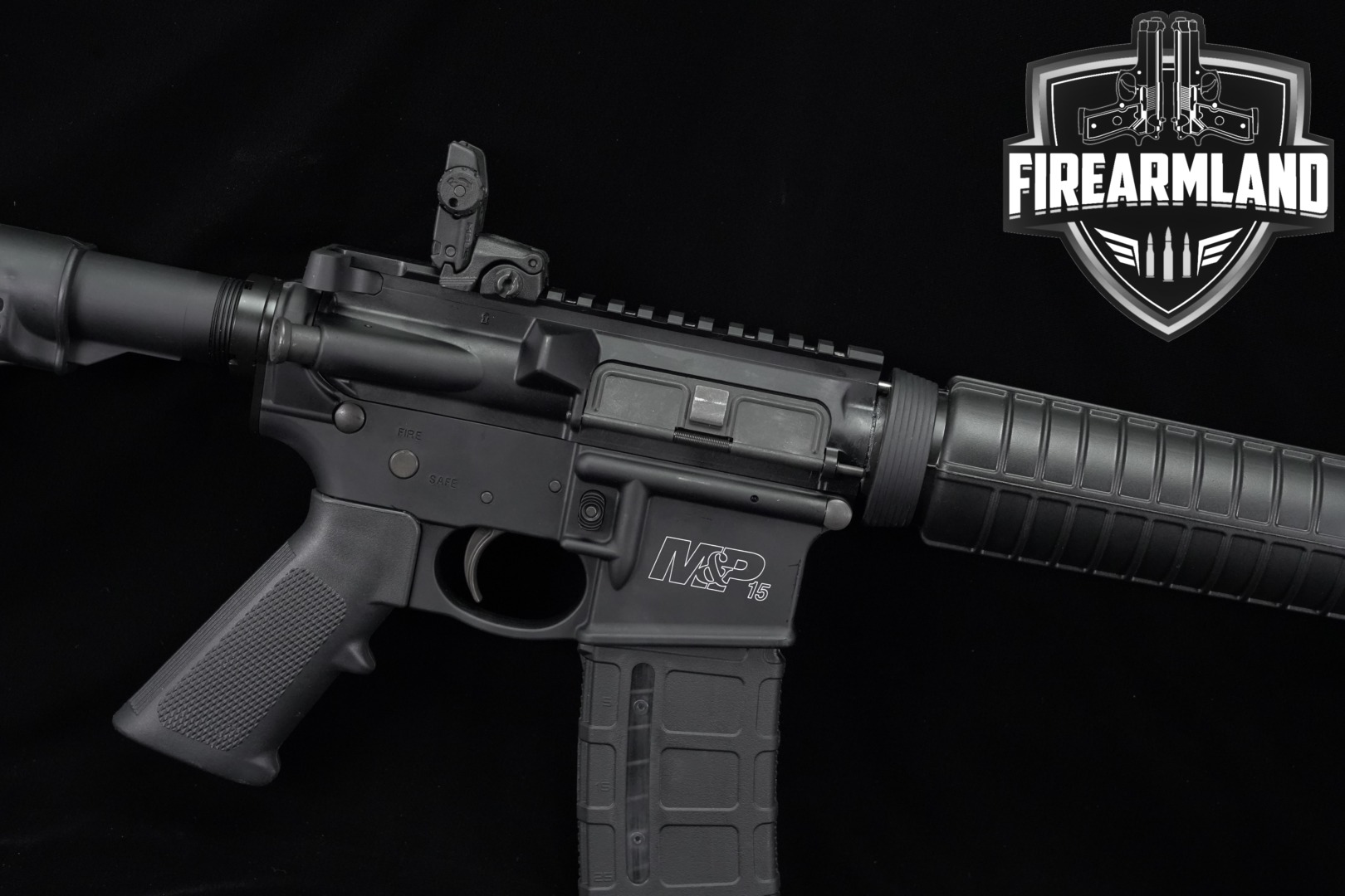 Smith & Wesson (S&W) M&P-15 5.56mm NATO Black in Very Good Condition Thumbnail