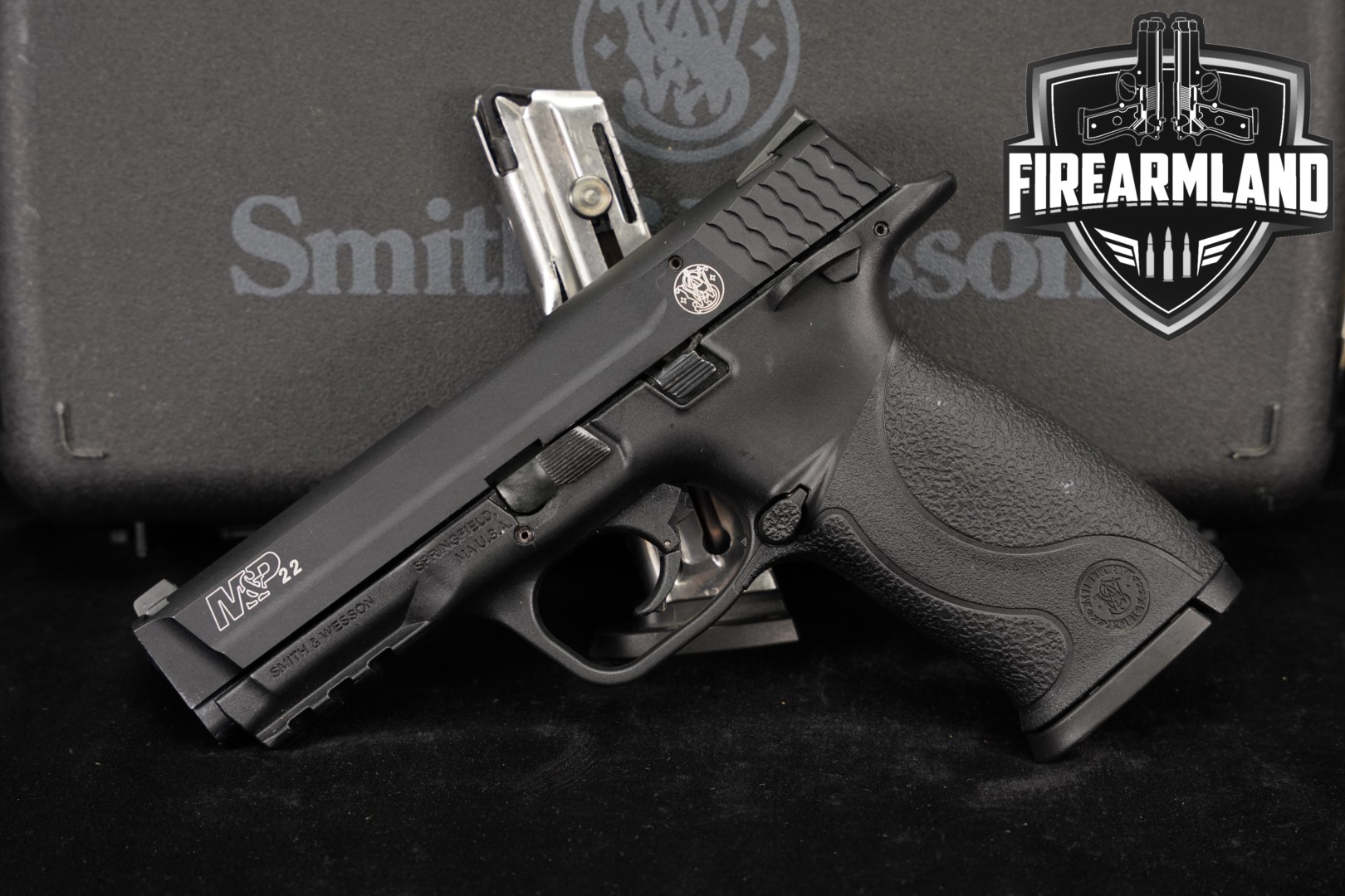 2013 Smith & Wesson (S&W) M&P22 .22 LR Black in Very Good Condition Thumbnail