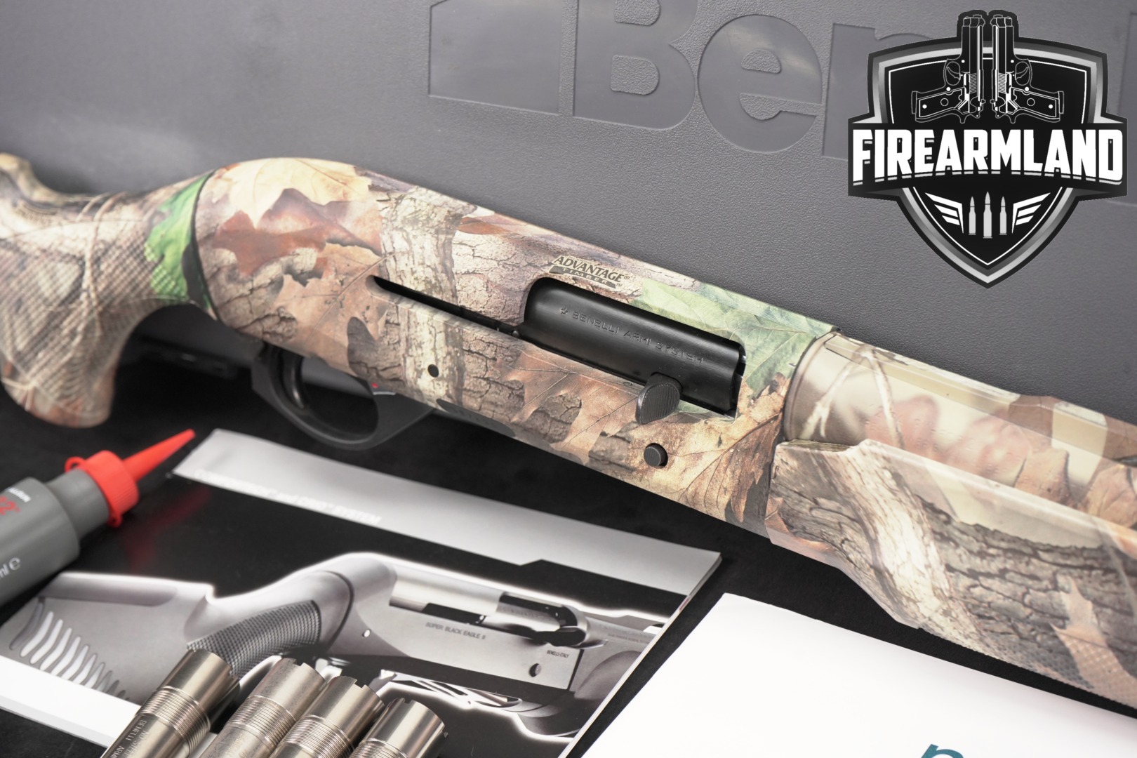 Benelli M2 Field 12 Gauge Advantage Camo in Very Good Condition Thumbnail