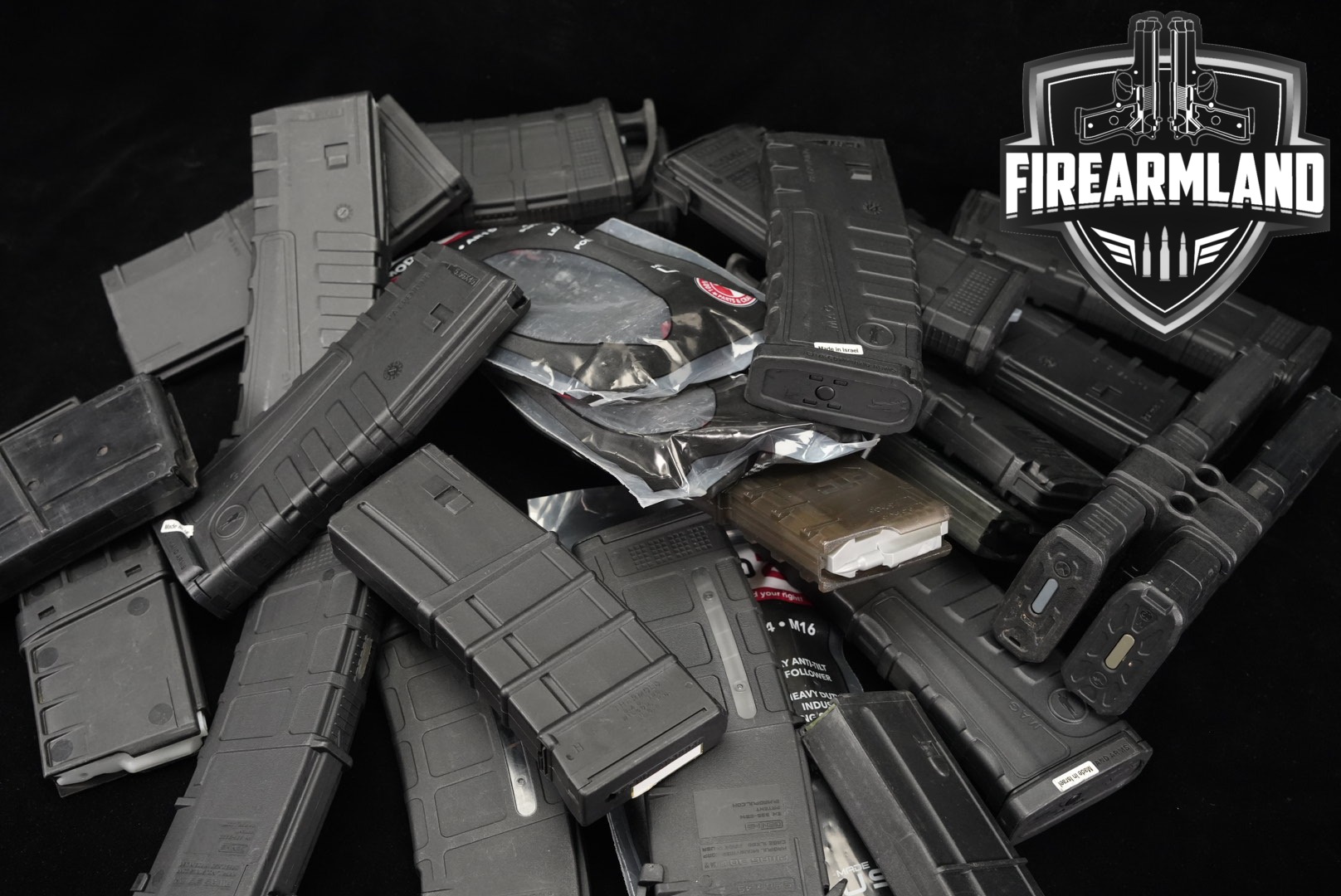 Multiple Manufacturers TWENTY-FIVE (25) AR-15 Polymer 30 Round Magazines 5.56mm NATO in Very Good Condition Thumbnail