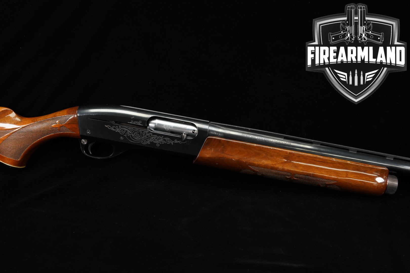 Remington Model 1100 Field 12 Gauge Blued & Walnut in Good Condition Thumbnail