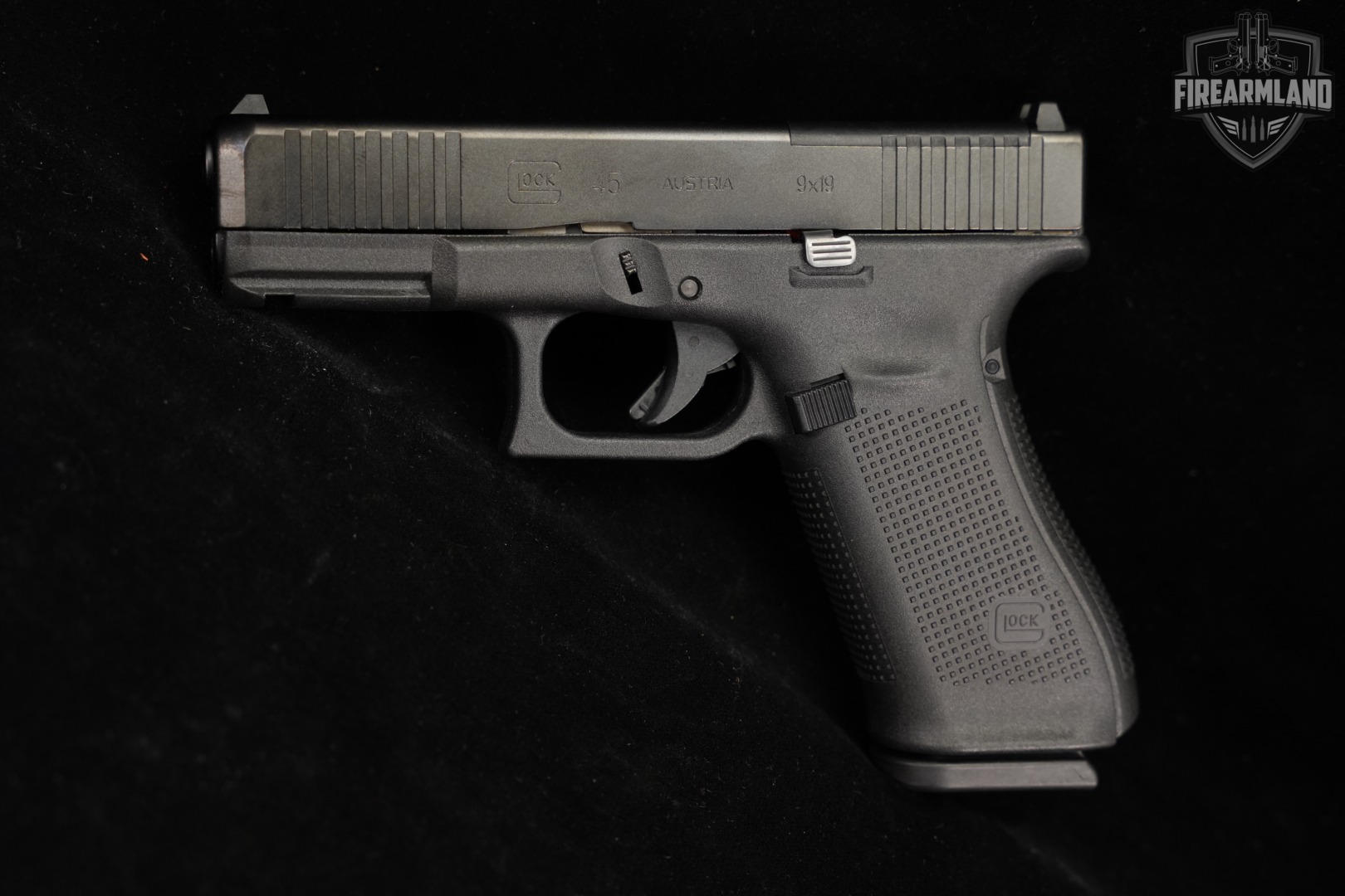 Glock 45 Gen5 MOS G45 Gen 5 9mm 4.02 +3 MAGS & ORIG CASE-img-3