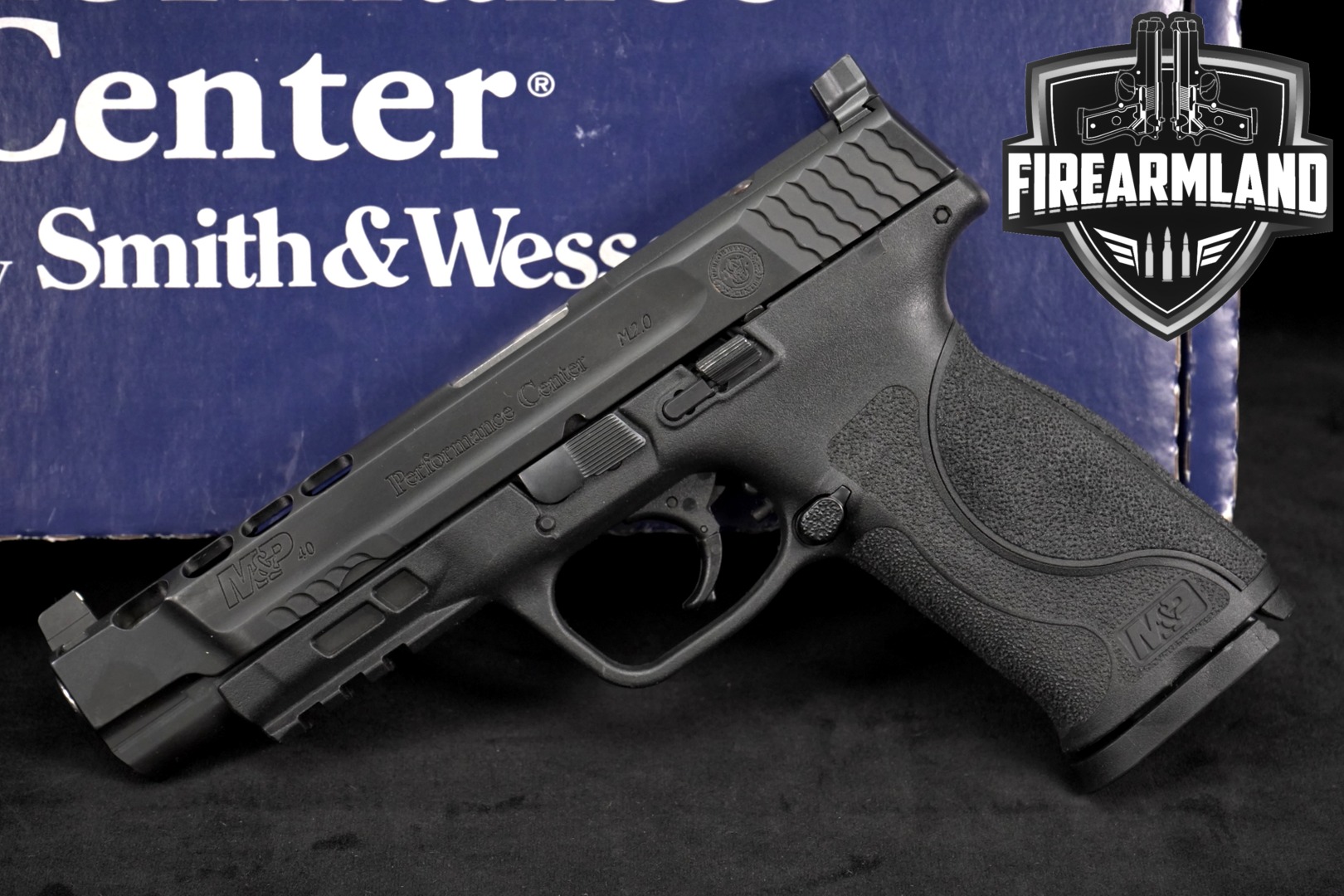 Smith & Wesson (S&W) M&P40 Performance Center, M2.0, C.O.R.E., Ported .40 S&W Black in Good Condition Thumbnail