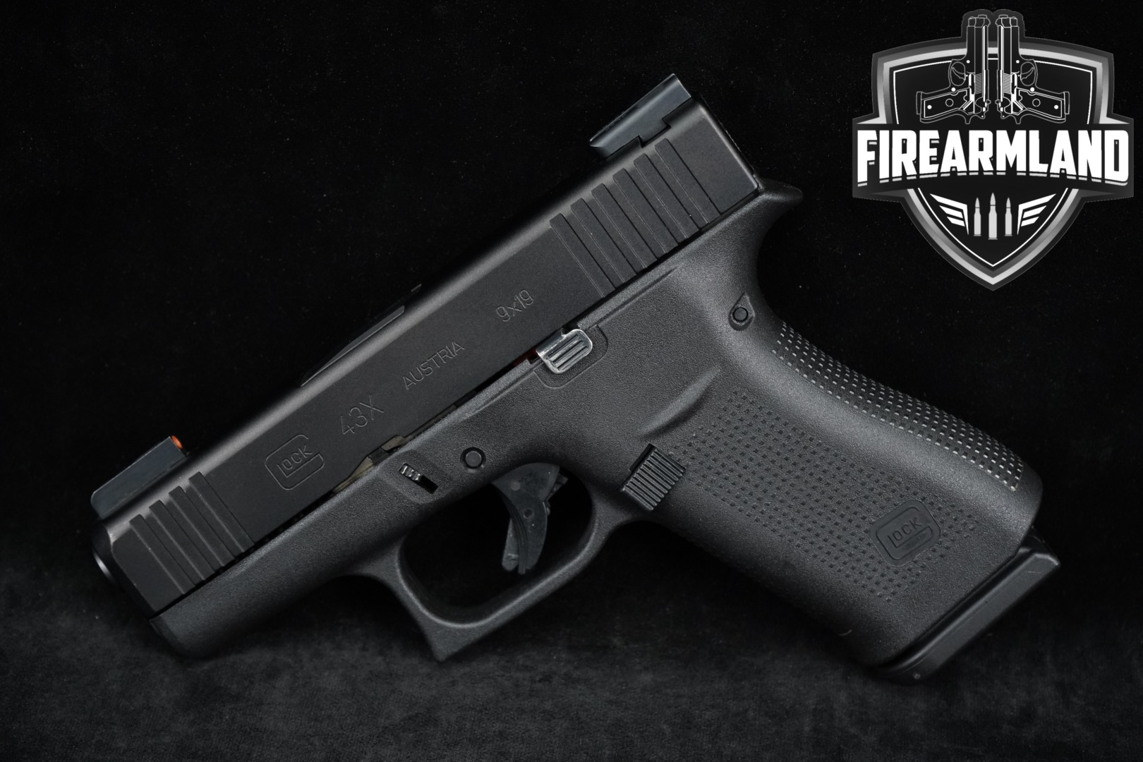 Glock 43X 9mm Luger Black in Excellent Condition Thumbnail