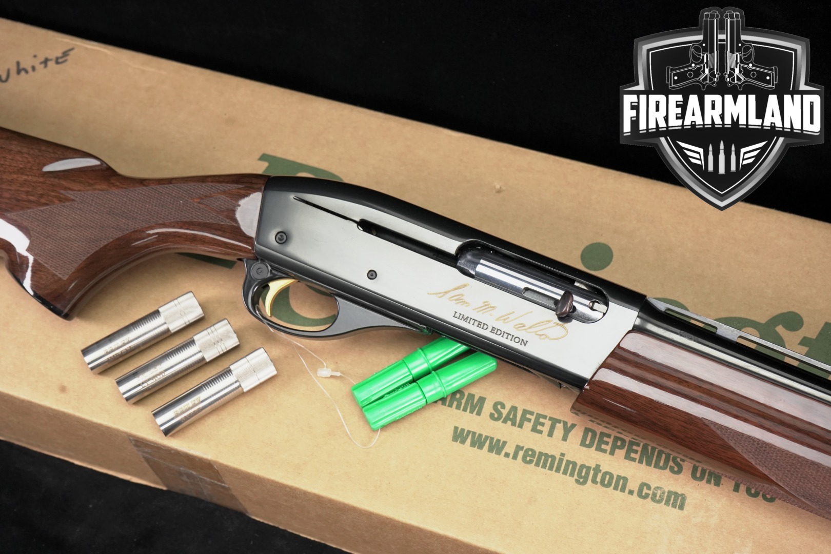 2001 Remington Model 1100 Sam M. Walton Limited Edition, 1 of 5,000 28 Gauge Blued & Walnut in Excellent Condition Thumbnail