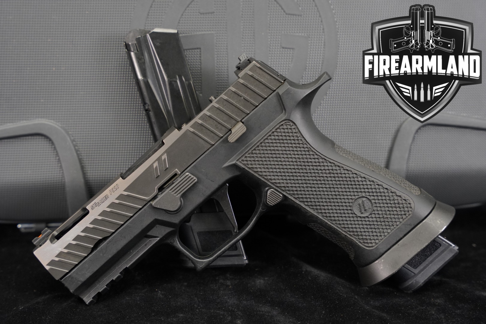 ZEV SIG Sauer P320 XCarry Octane 9mm Luger Two-Tone Gray in Good Condition Thumbnail