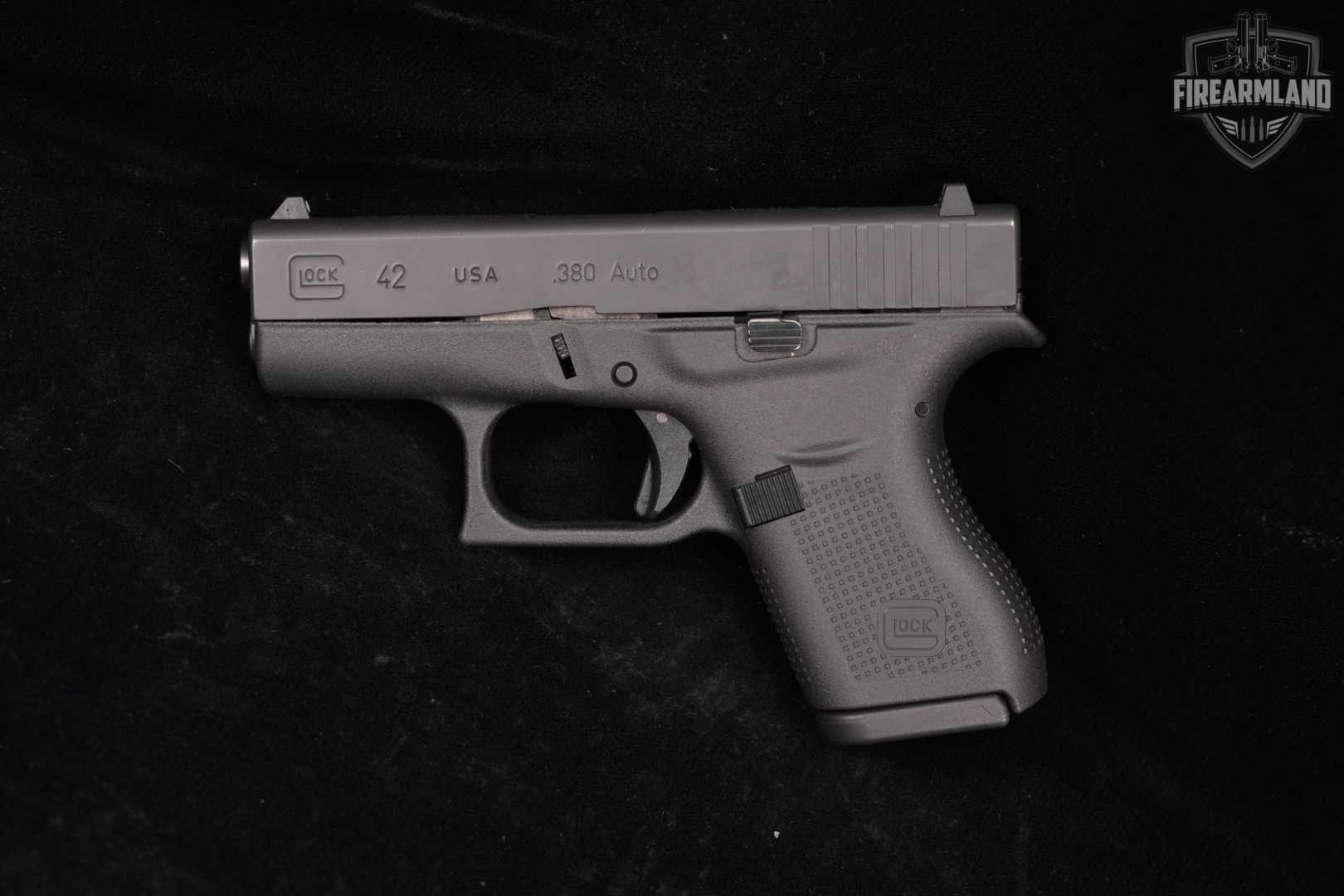 Glock 42 G42 380 ACP 3.25" +3 MAGS & HOLSTER-img-3