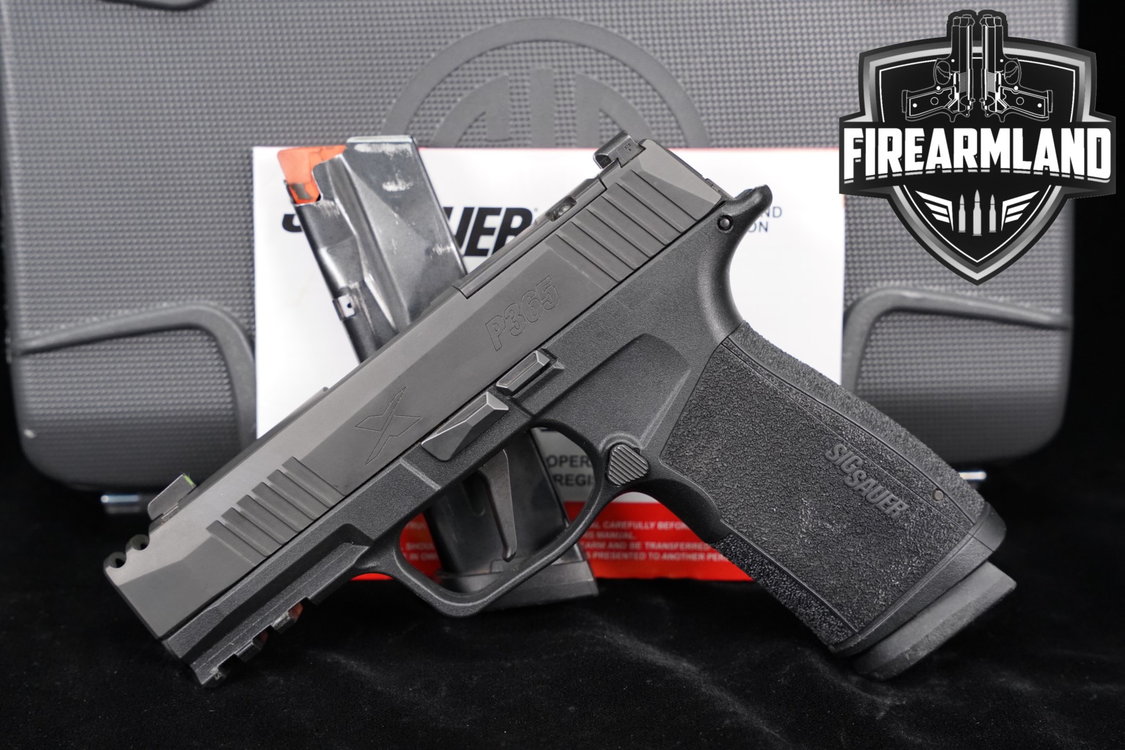 Sig Sauer P365 XMACRO COMP 9mm Luger Black in Very Good Condition Thumbnail