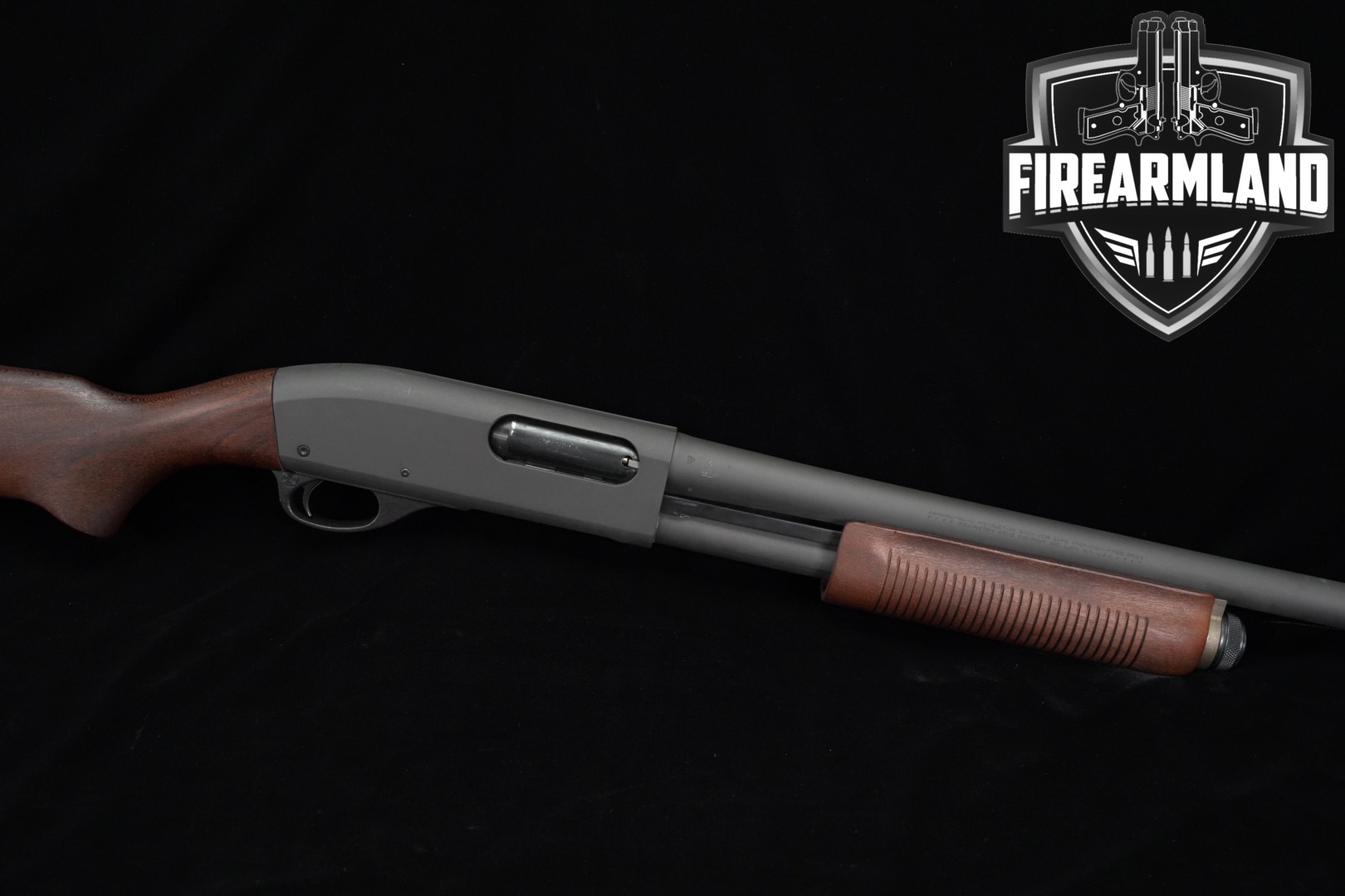 Remington Model 870 Magnum 12 Gauge Gray & Wood in Good Condition Thumbnail