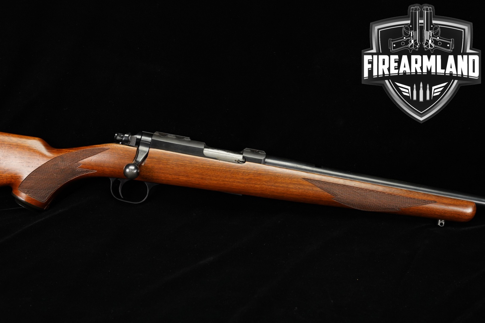 Sturm Ruger 77/22 RS .22 LR Blued & Walnut in Good Condition Thumbnail
