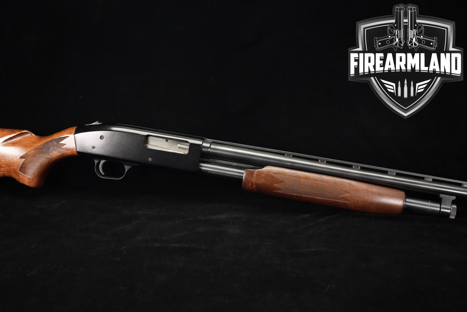 New Haven by Mossberg 600CT 20 Gauge Blued & Wood in Good Condition Thumbnail