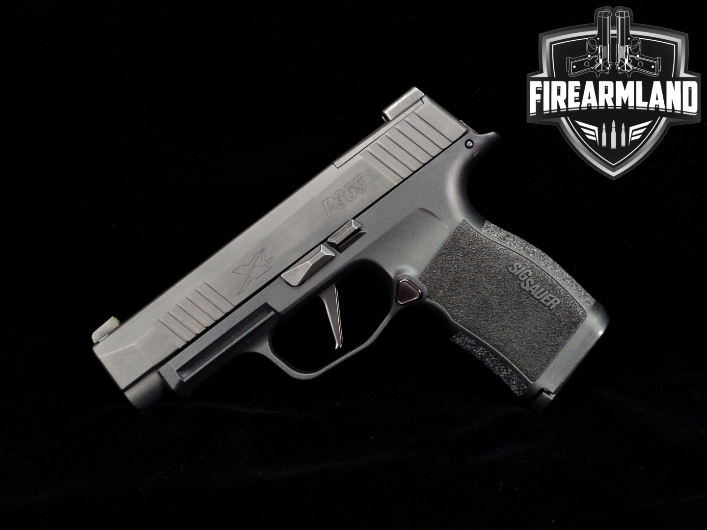 Sig Sauer P365 XL 9mm Luger Black in Excellent Condition Thumbnail