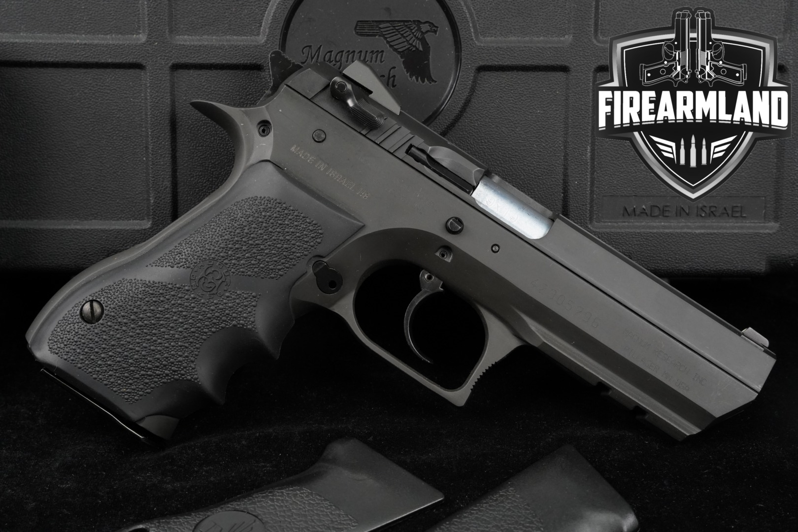 Magnum Research Baby Desert Eagle II Full-Size Steel 9mm Luger Black in Very Good Condition Thumbnail