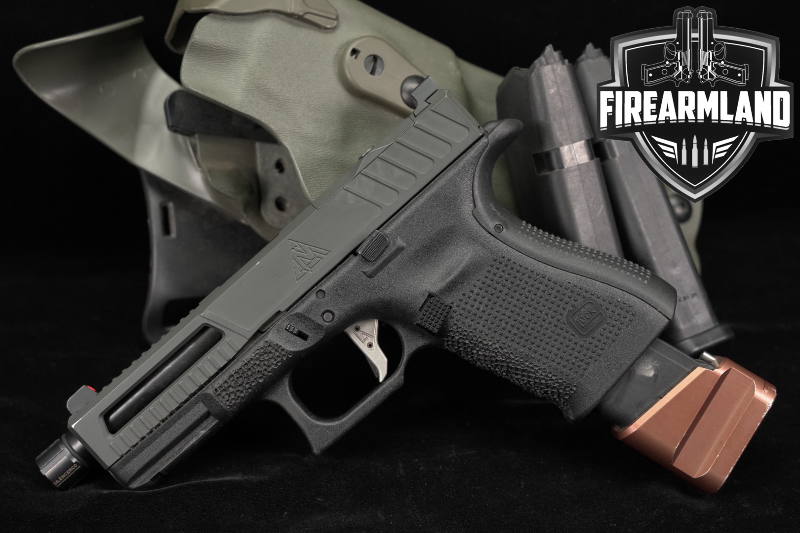 Glock G19 Gen5; Nomad Defense slide; SilencerCo barrel 9mm Luger Black in Good Condition Thumbnail