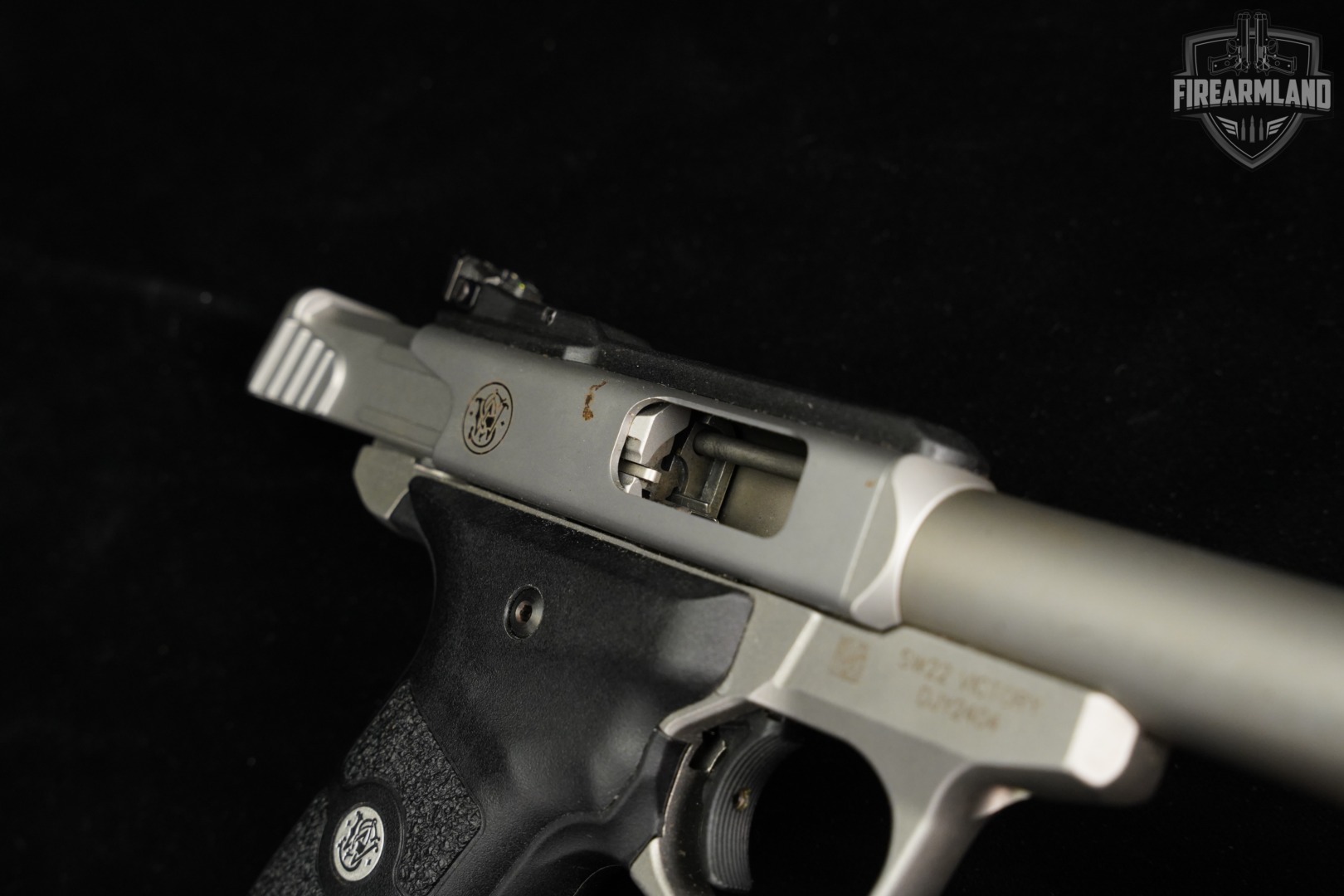 Smith & Wesson SW22 S&W Victory 22LR Optics-Ready SW-22 THREADED +2 MAGS-img-12
