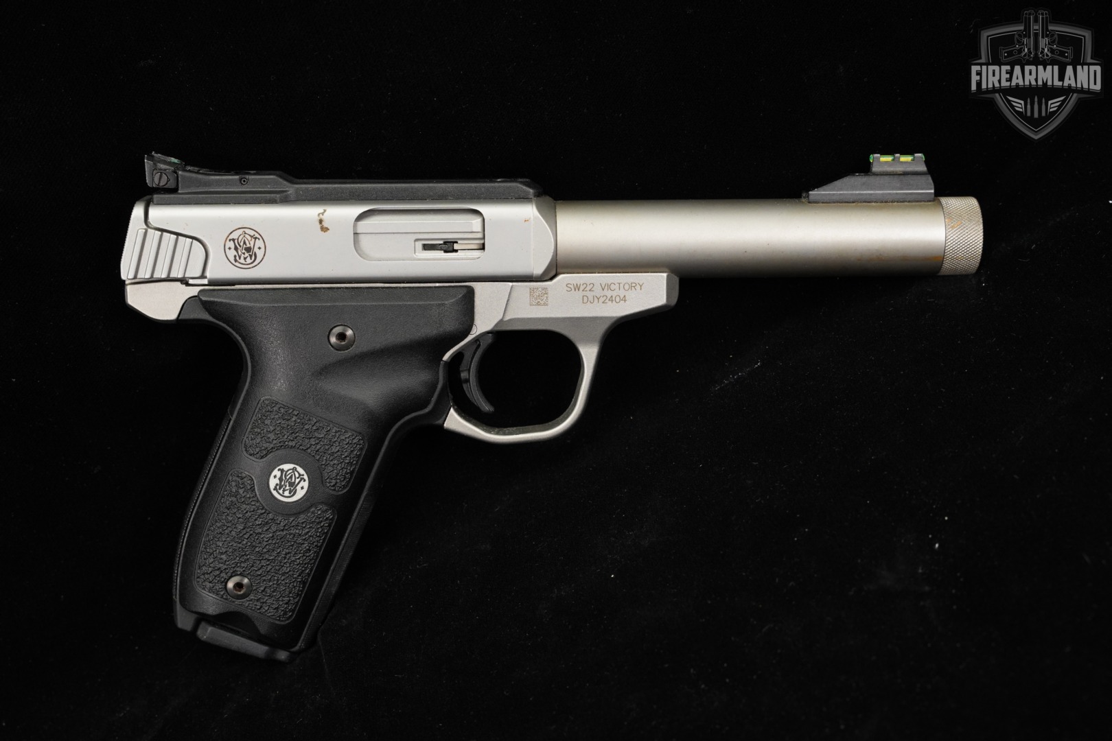 Smith & Wesson SW22 S&W Victory 22LR Optics-Ready SW-22 THREADED +2 MAGS-img-4