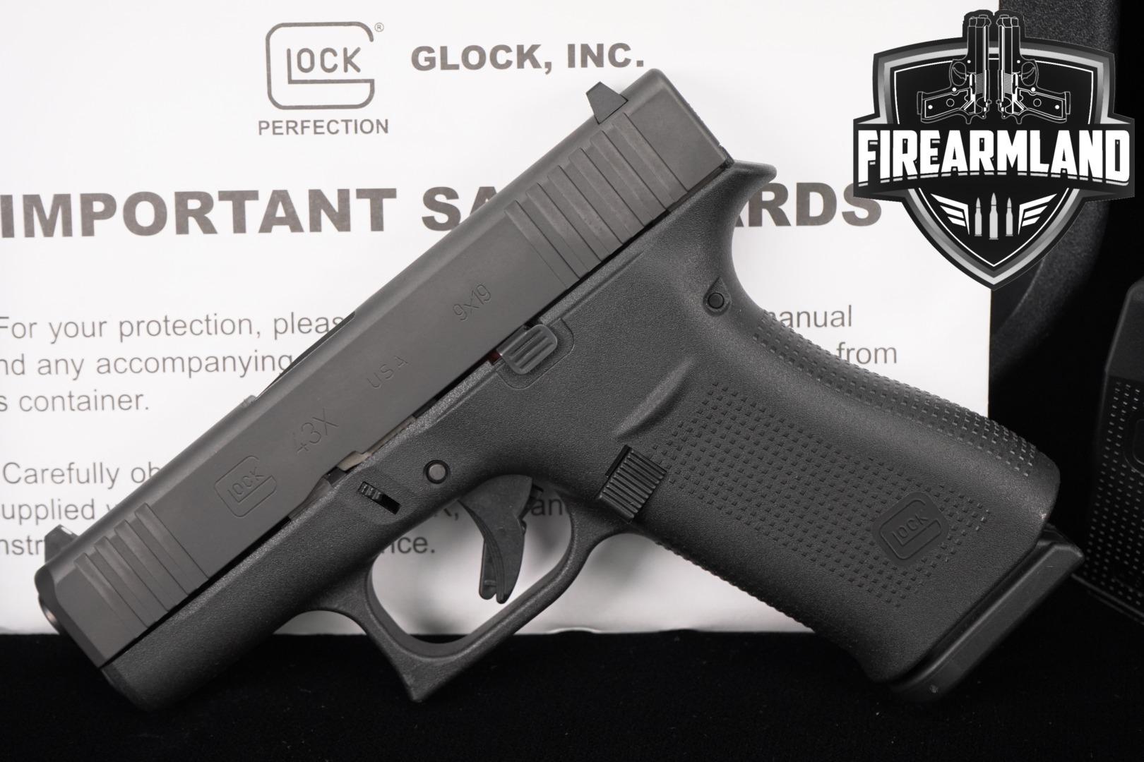 Glock G43X Slimline 9mm Luger Black in Excellent Condition Thumbnail