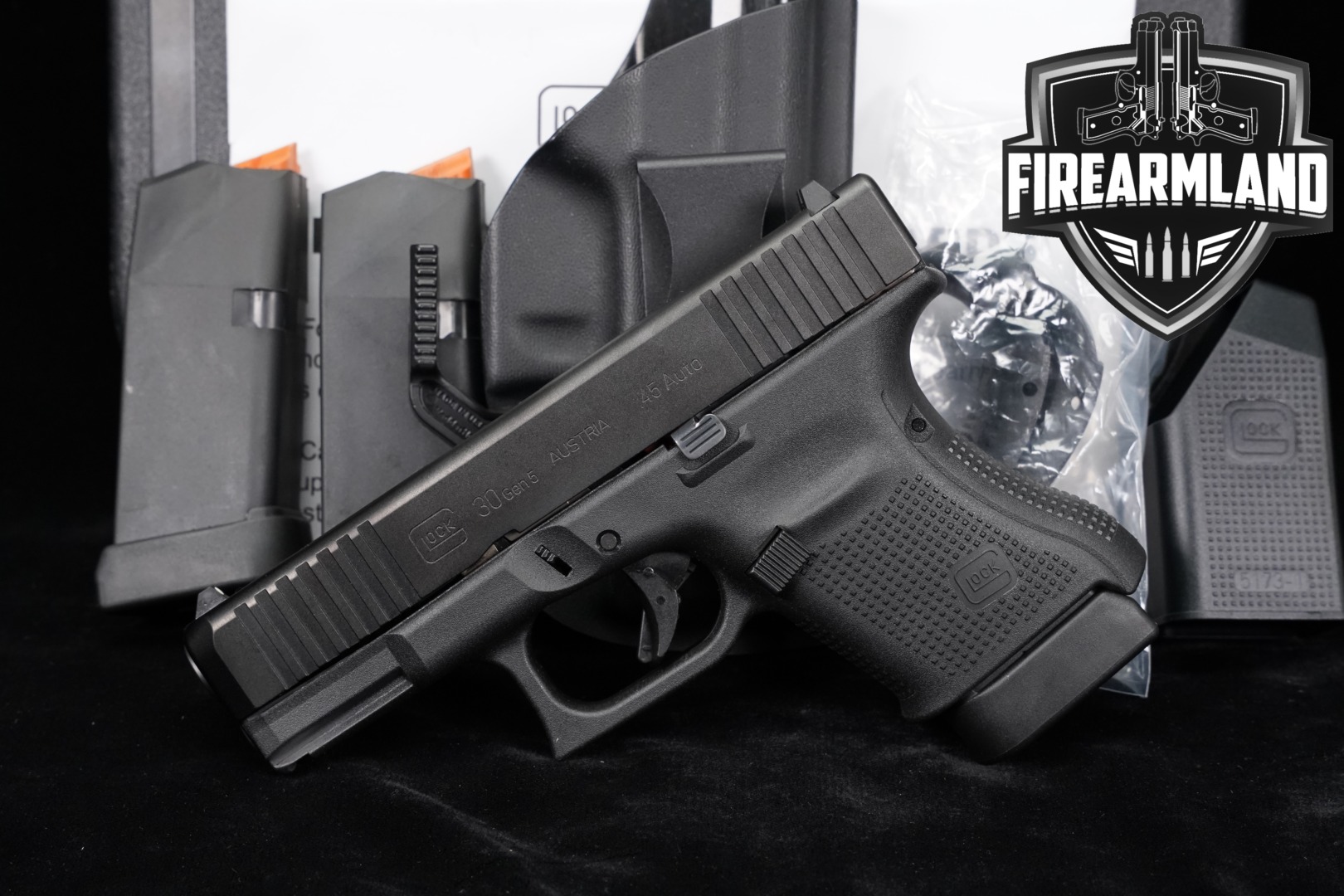 Glock G30 Gen5 .45 ACP Black in Excellent Condition Thumbnail