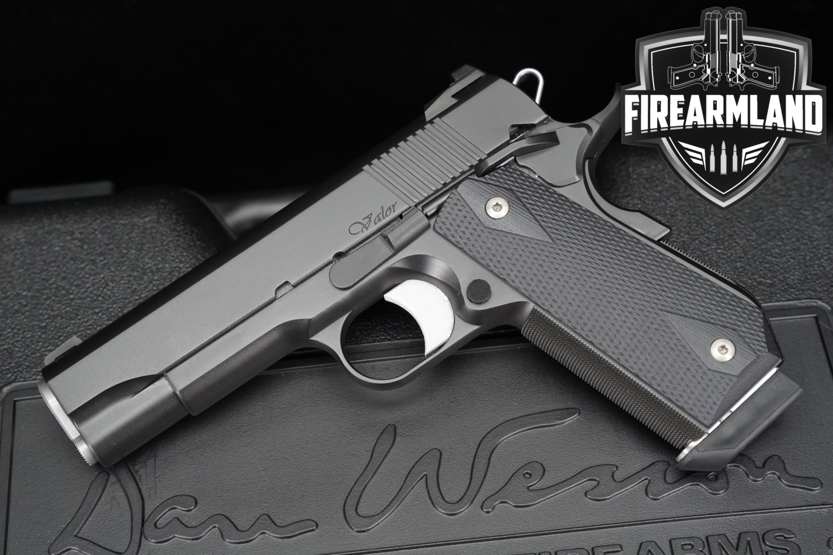 Dan Wesson Valor V-BOB 9mm Luger Black in Excellent Condition Thumbnail