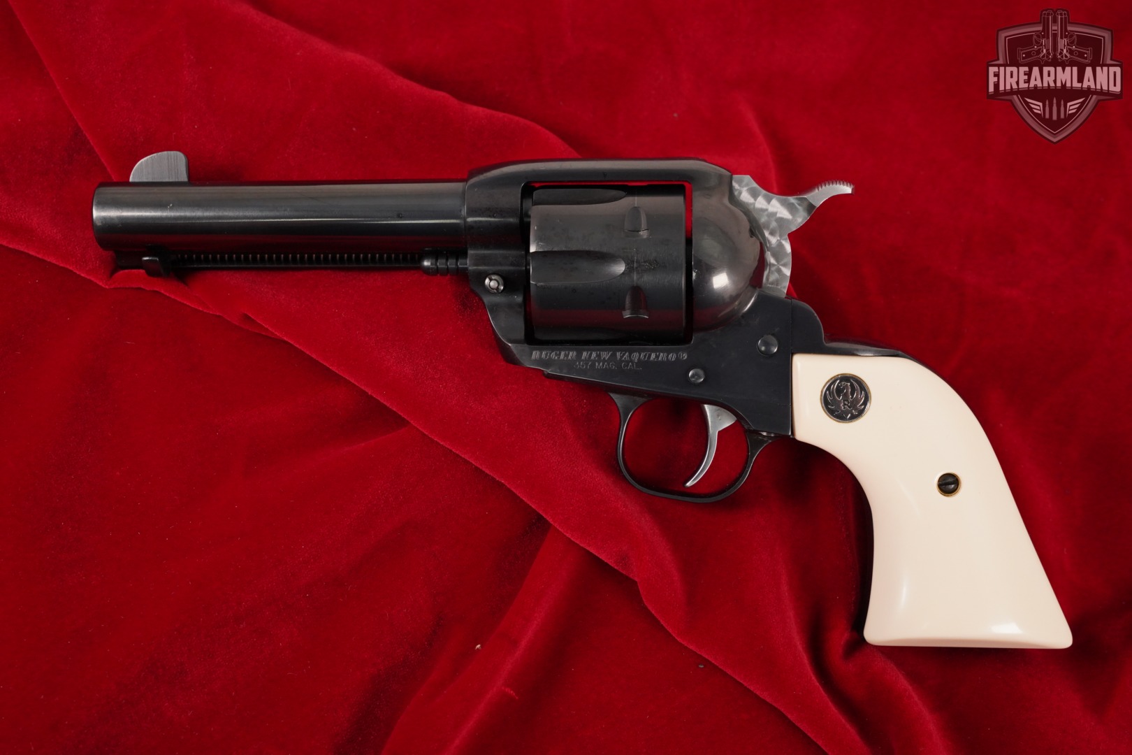 Ruger New Vaquero 357 Magnum 4.62" Blued +ORIG BOX-img-2