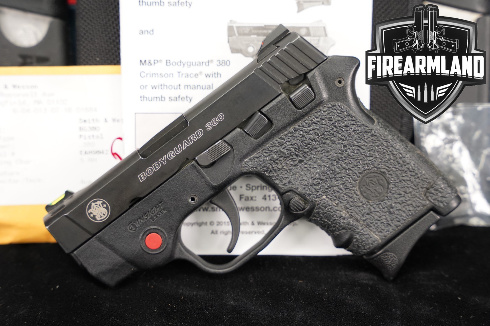 Smith & Wesson (S&W) Bodyguard 380 Integrated Insight Laser .380 ACP Black in Excellent Condition Thumbnail