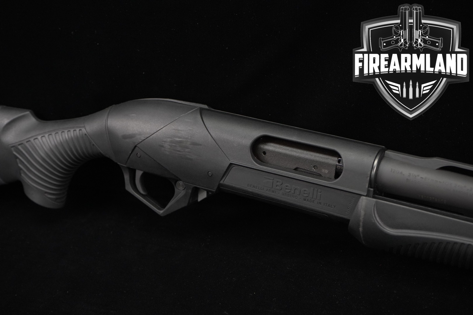 2014 Benelli SuperNova Field 12 Gauge Black in Very Good Condition Thumbnail