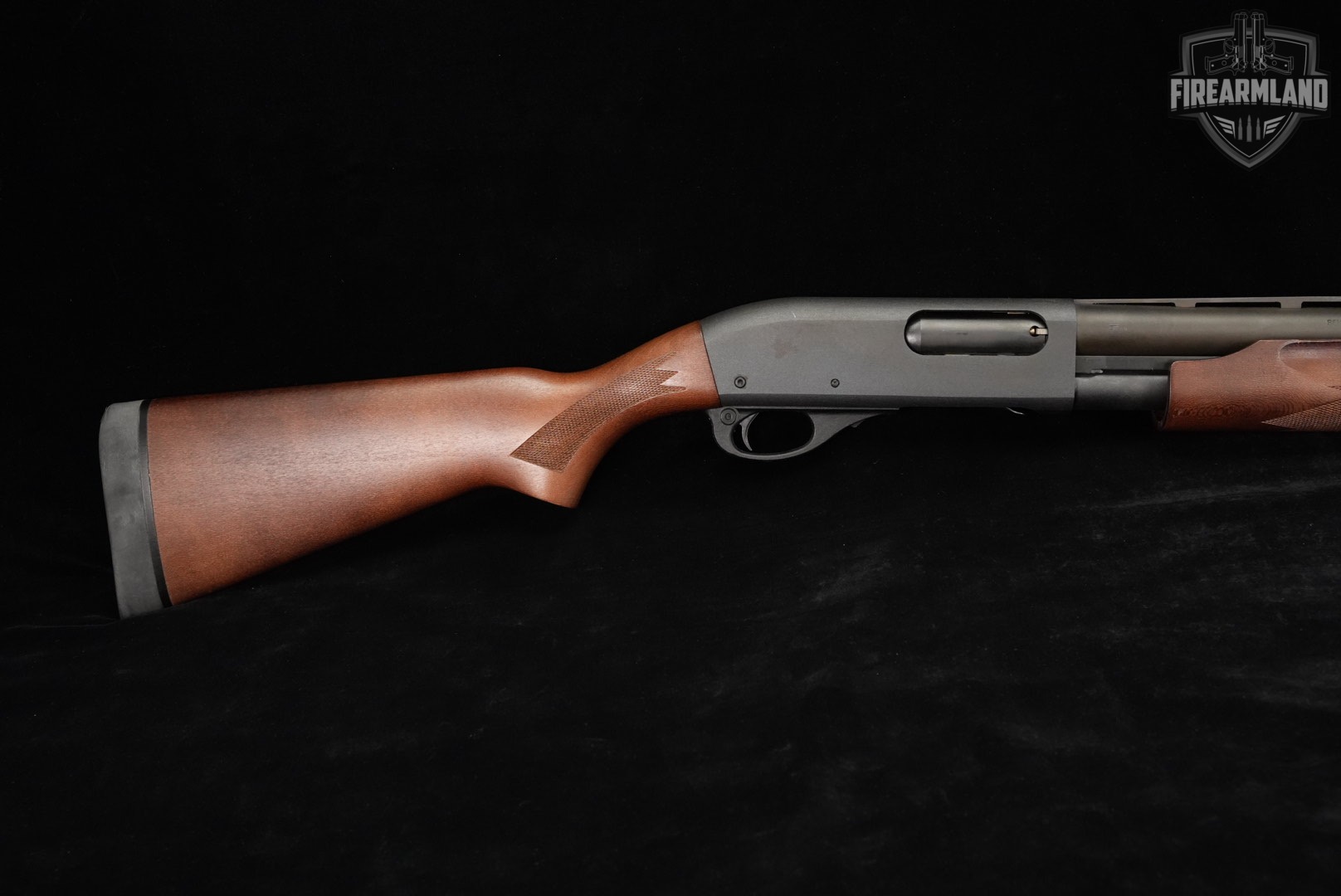 Remington Model 870 Express Magnum 12-Gauge 26" Black & Hardwood M870-img-5
