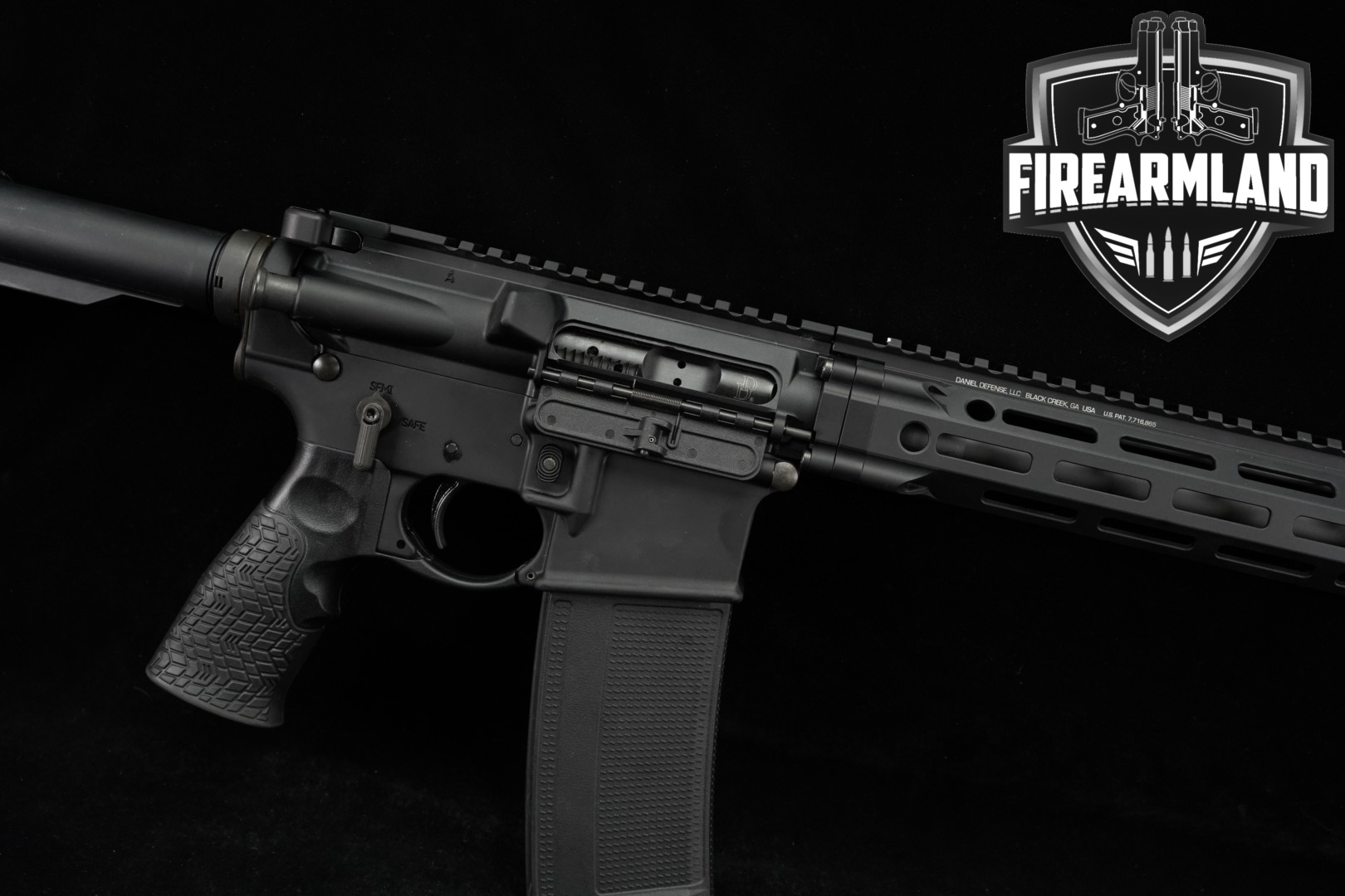 Daniel Defense DDM4 V7 5.56mm NATO Black in Very Good Condition Thumbnail