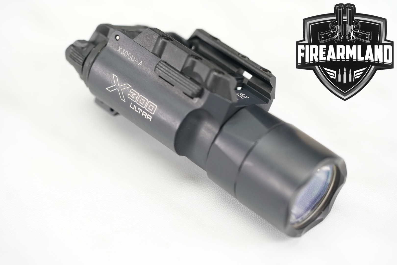 SureFire X300 Ultra X300U-A in Very Good Condition Thumbnail