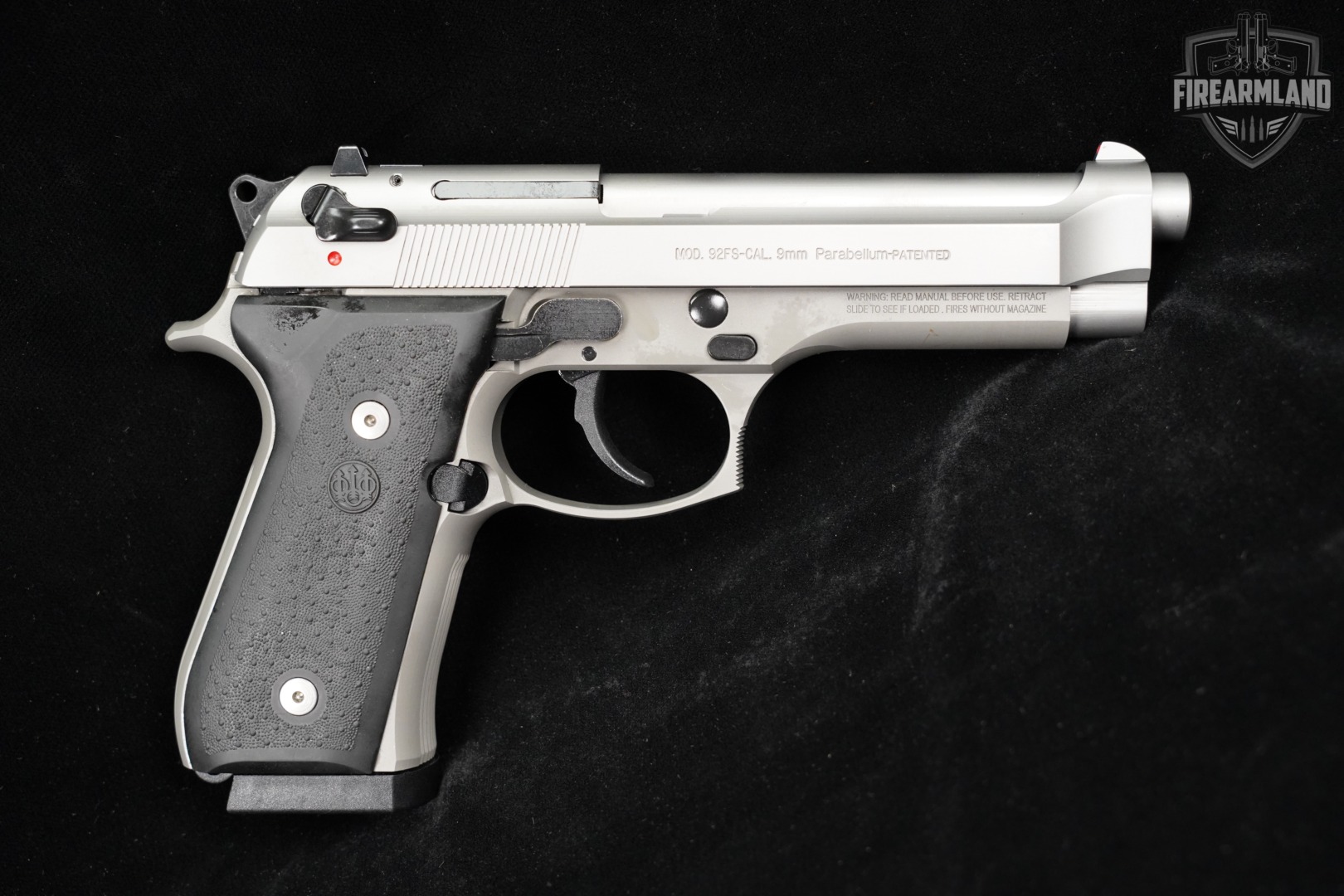 Beretta 92FS Inox 9mm 4.9" Stainless 92 FS +3 MAGS & ORIG CASE-img-4