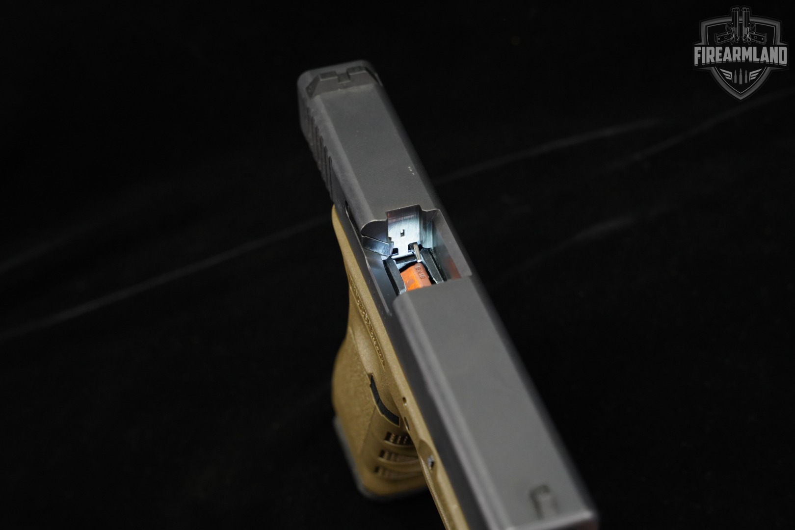 Glock 17 Gen3 G17 Gen 3 9mm 4.49" FDE +THREE MAGS-img-11