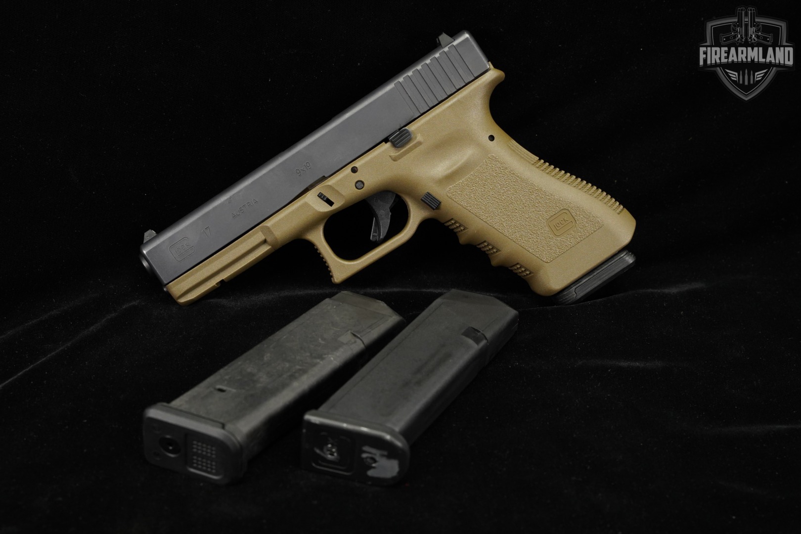 Glock 17 Gen3 G17 Gen 3 9mm 4.49" FDE +THREE MAGS-img-2