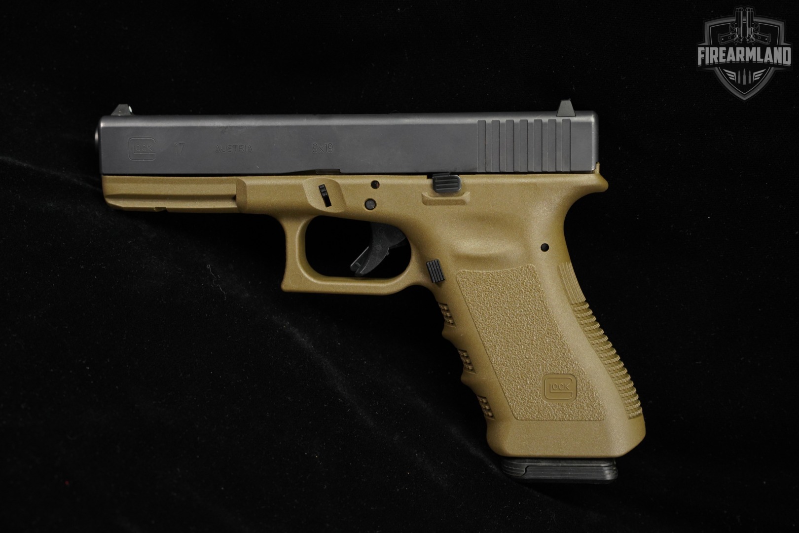 Glock 17 Gen3 G17 Gen 3 9mm 4.49" FDE +THREE MAGS-img-4