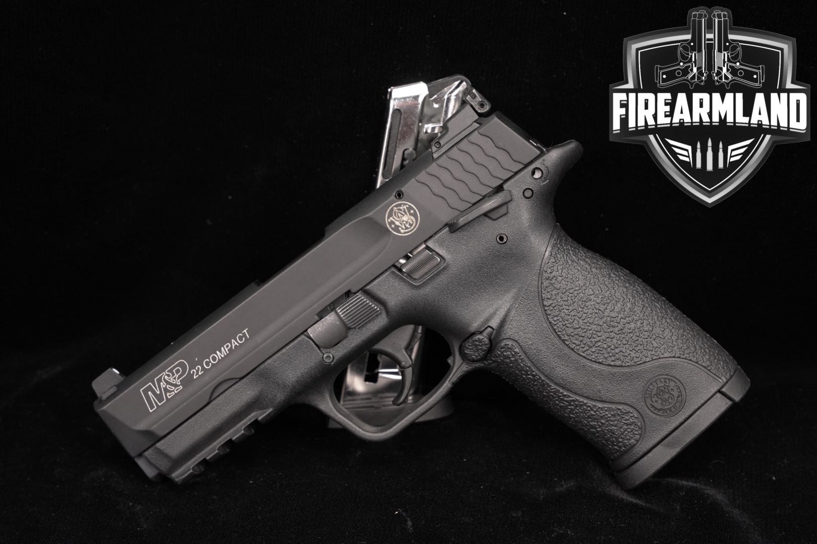 Smith & Wesson (S&W) M&P22 Compact .22 LR Black in Very Good Condition Thumbnail