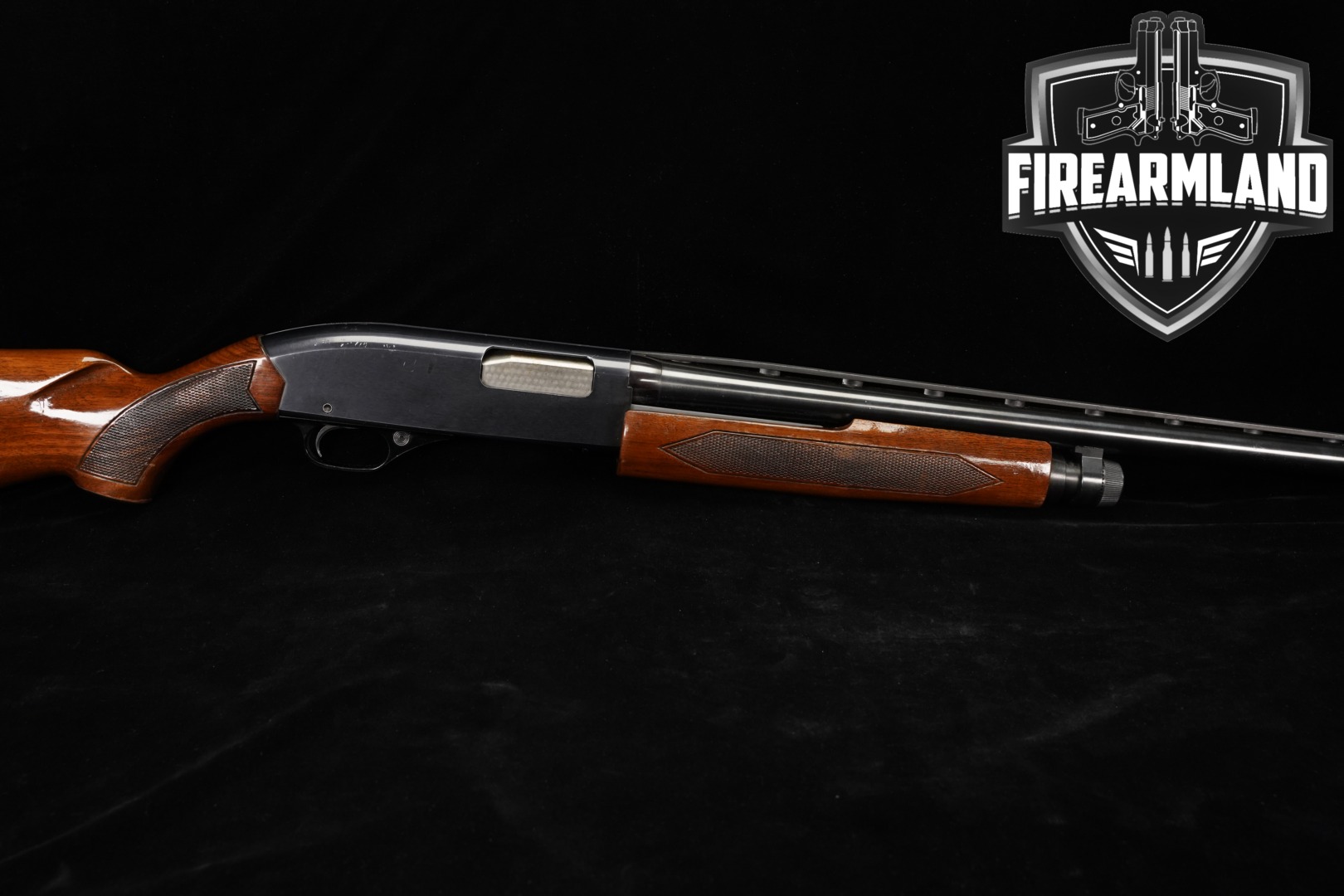 1973 Winchester Repeating Arms Model 1200 Field 12 Gauge Blued & Walnut in Good Condition Thumbnail