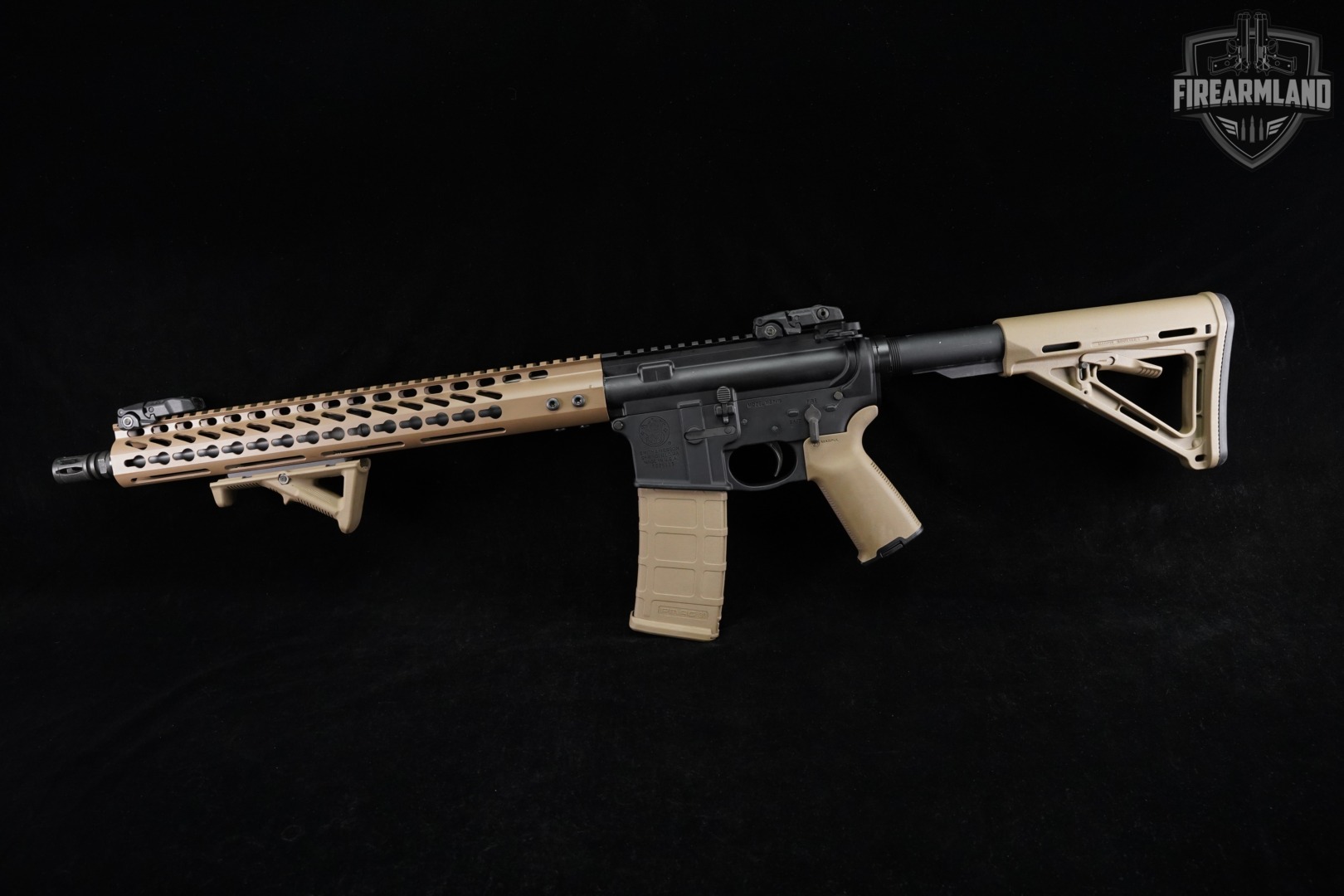 Smith & Wesson S&W M&P15 Tactical 5.56mm NATO AR-15 AR15 16