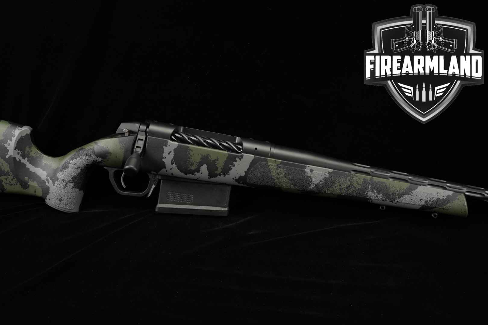 Weatherby Model 307 Range XP 2.0 .257 Wby. Mag. Black & Camo in Very Good Condition Thumbnail