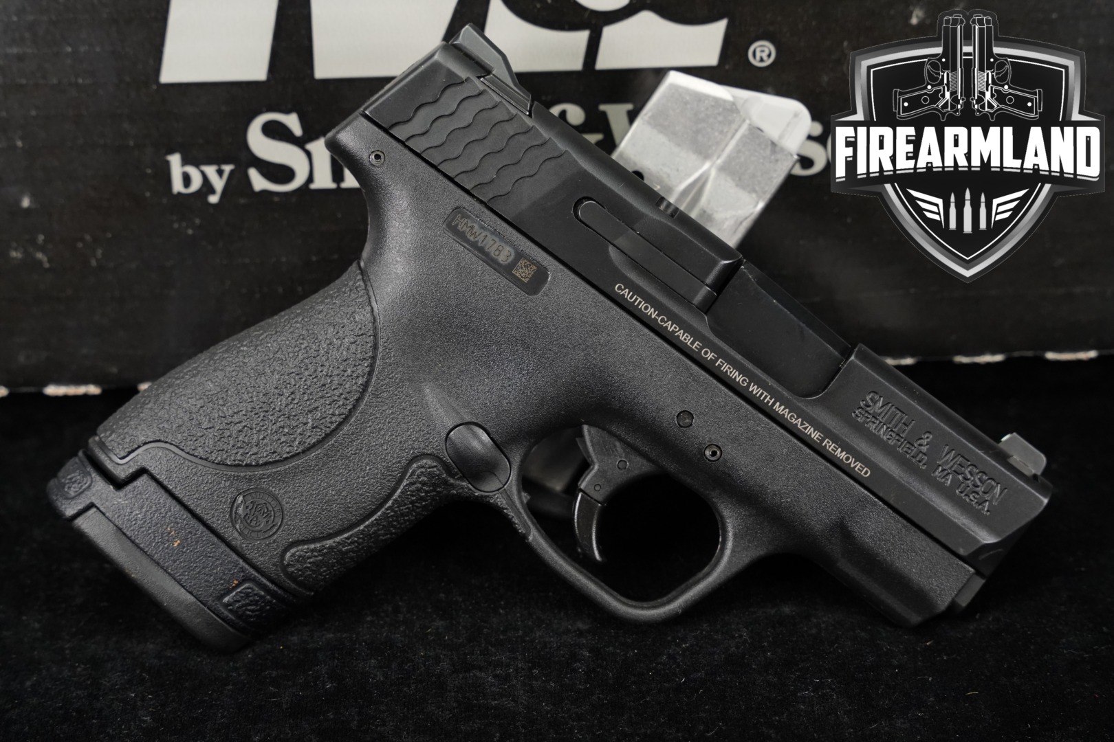 Smith & Wesson (S&W) M&P 9 Shield Original Series, Manual Thumb Safety 9mm Luger Black in Excellent Condition Thumbnail