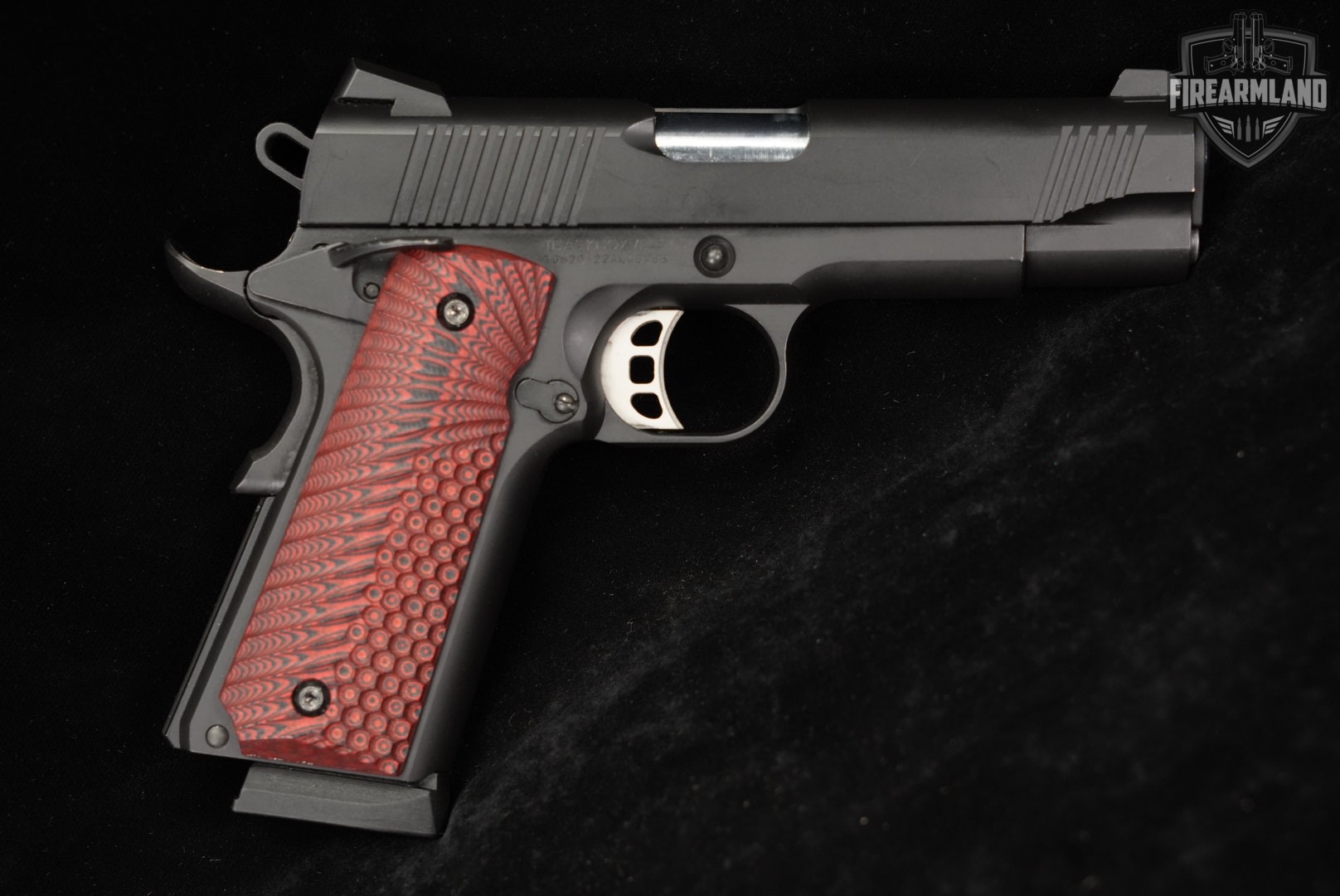 Tisas 1911 Carry B9 9mm 4.25" Commander B-9 +4 MAGS & ORIG CASE-img-4