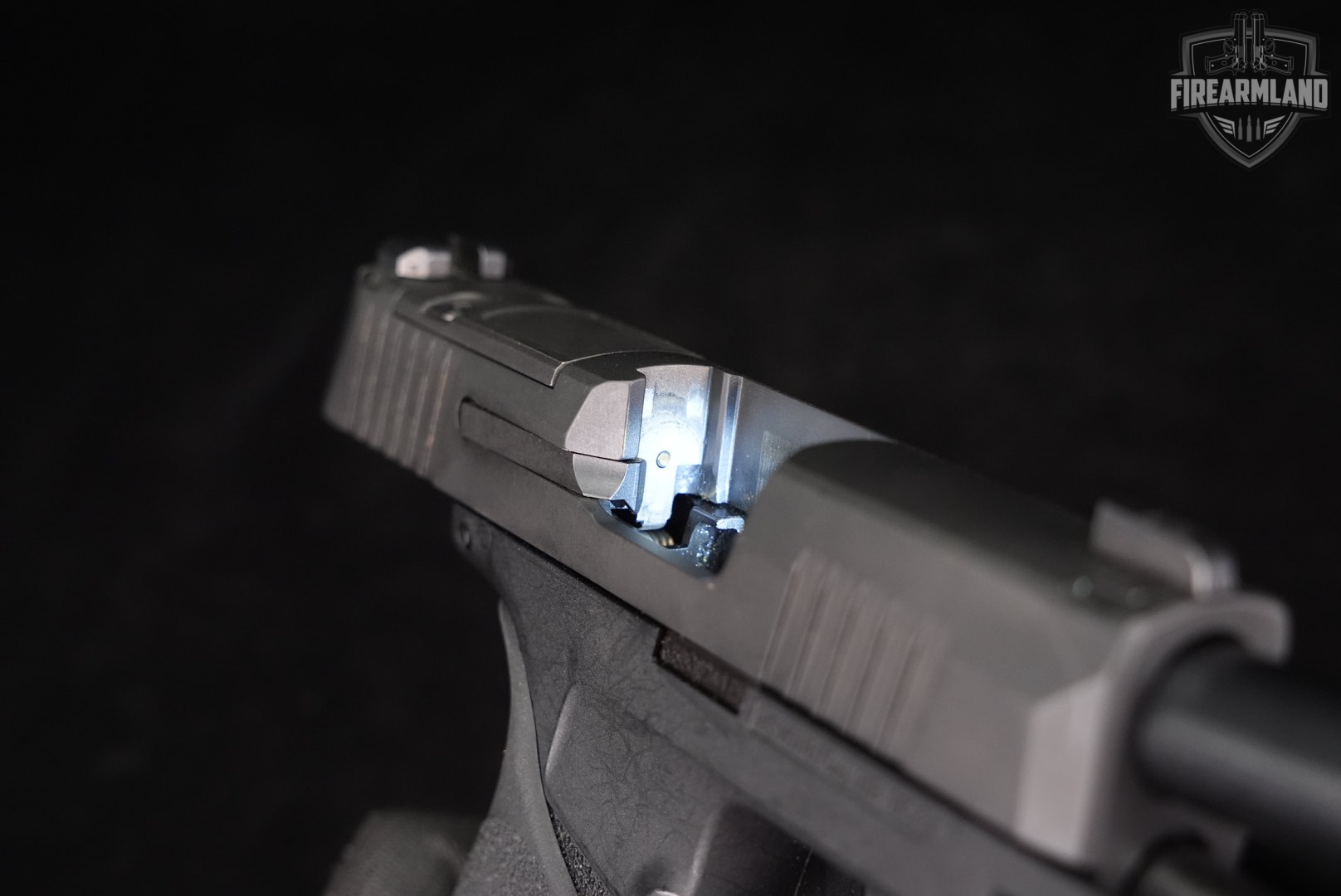 Sig Sauer P365 9mm 3.1 P 365 +3 MAGS, ORIG BOX, LIGHT, HOLSTER-img-11