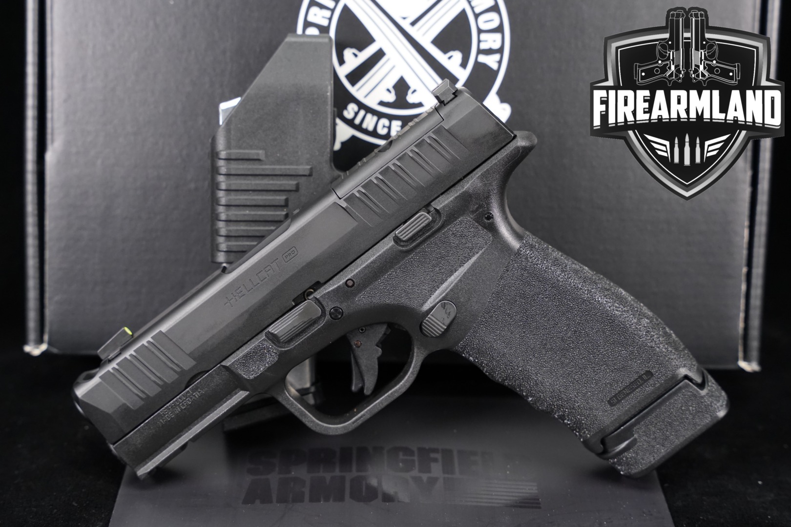 Springfield Armory Hellcat Pro 9mm Luger (9x19 Para) Black in Excellent Condition Thumbnail