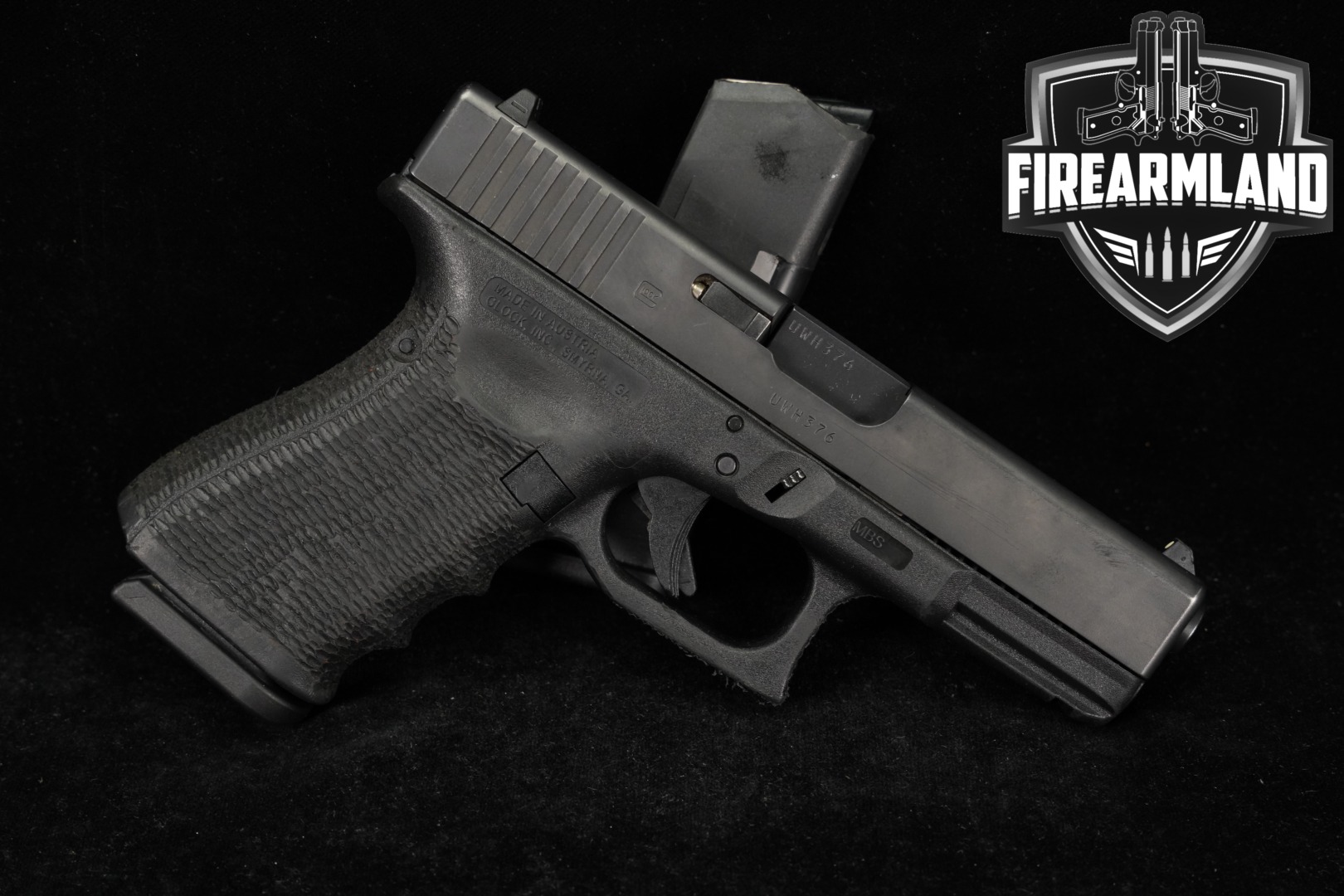 Glock 19 Gen 4 9mm Luger Black in Good Condition Thumbnail